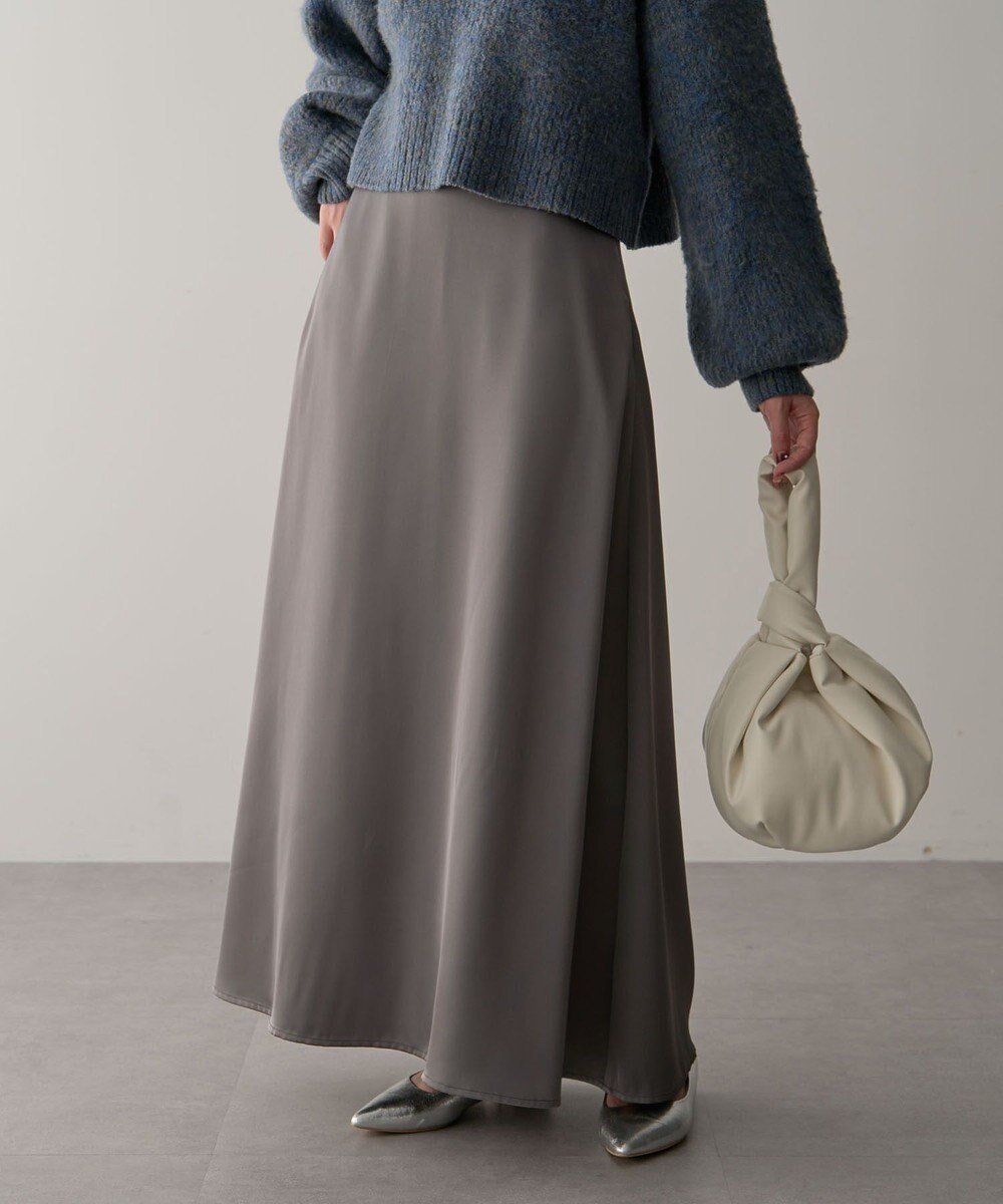 【グリーンパークス/Green Parks】の・Petit Fleur サテンフレアスカート インテリア・キッズ・メンズ・レディースファッション・服の通販 founy(ファニー) 　ファッション　Fashion　レディースファッション　Fashion for Women　スカート　Skirts　Aライン・フレアスカート　A-Line & Flared Skirts　おすすめ　Recommended / Our Picks　エレガント 上品　Elegant　サテン　Satin, Glossy Fabric　ドレープ　Drape, Draping Fabric　フィット　Fit, Slim Fit　フレア　Flare, Flared　ポケット　Pocket, Pocket Detail　今季　This Season, Current Season　再入荷　Restock / Back in Stock　夏　Summer　春　Spring　S/S・春夏　SS, Spring/Summer, Warm Season　Gray|ID: prp329100004531228 ipo3291000000033196342