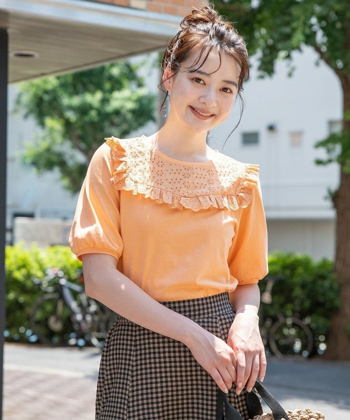 【フェルゥ/Feroux】の【接触冷感・UVケア】カットワークパフスリーブ Tシャツ インテリア・キッズ・メンズ・レディースファッション・服の通販 founy(ファニー) https://founy.com/ ファッション Fashion レディースファッション WOMEN トップス・カットソー Tops/Tshirt シャツ/ブラウス Shirts/Blouses ロング / Tシャツ T-Shirts カットソー Cut and Sewn なめらか Smooth オレンジ Orange カットソー Cut And Sew ショルダー Shoulder スリーブ Sleeve バランス Balance フェミニン Feminine フリル Frills ペプラム Peplum レース Race ワイド Wide 夏 Summer 春 Spring S/S・春夏 Ss・Spring/Summer ビジネス 仕事 通勤 Business |ID: prp329100004531236 ipo3291000000032032754