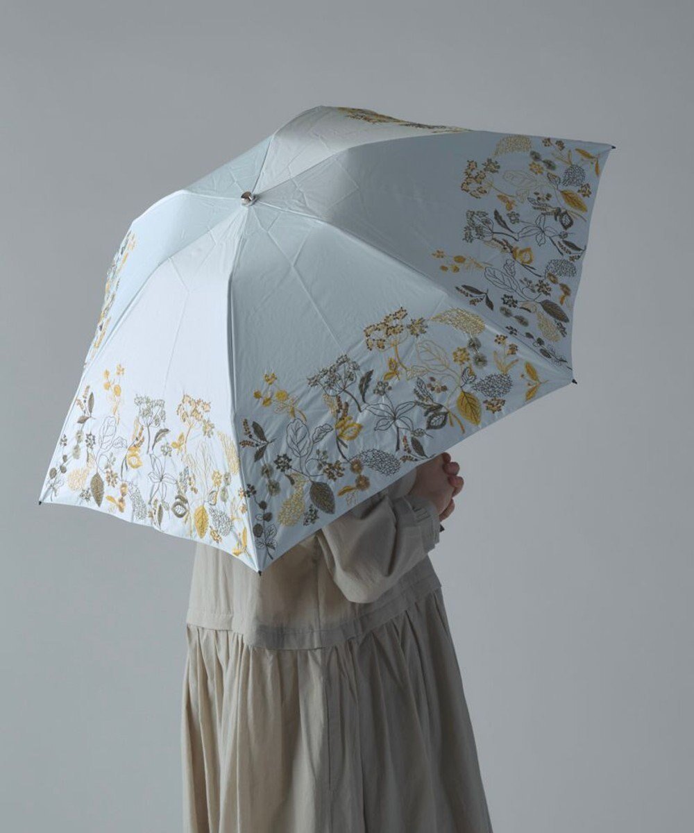 【アンドウール/AND WOOL】の〈一級遮光生地・晴雨兼用〉筆記帳刺繍の日傘 (折りたたみタイプ) インテリア・キッズ・メンズ・レディースファッション・服の通販 founy(ファニー) 　ファッション　Fashion　レディースファッション　Ladies' Fashion Online　傘 / レイングッズ　Umbrellas/Rainwear　傘　Umbrella　軽量　Lightweight　サマー　Summer　スポーツ　Sports　日傘　Parasol　ホワイト|ID: prp329100004531313 ipo3291000000032575639