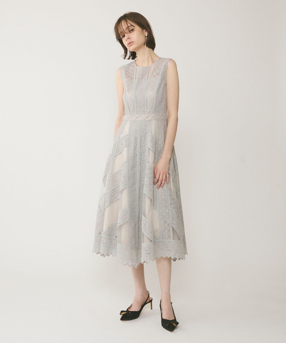 【グレース コンチネンタル/GRACE CONTINENTAL】のレースパッチワークドレス 人気、トレンドファッション・服の通販 founy(ファニー) 　ファッション　Fashion　レディースファッション　WOMEN　ワンピース　Dress　ドレス　Party Dresses　春　Spring　カーディガン　Cardigan　ジャケット　Jacket　スカラップ　Scalloped　チュール　Tulle　ドレス　Dress　パッチワーク　Patchwork　フィット　Fit　フェミニン　Feminine　フレア　Flare　レーシー　Lacey　レース　Race　S/S・春夏　Ss・Spring/Summer　夏　Summer　エレガント 上品　Elegant　セレモニー　Ceremony　 other-1|ID: prp329100004532429 ipo3291000000032037894