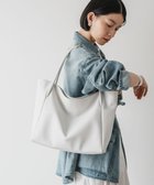 【ラシット/russet】の【2025SS】シンプルトートバッグ【ソフトレザー】(SF-253) 人気、トレンドファッション・服の通販 founy(ファニー) ファッション Fashion レディースファッション Fashion for Women バッグ Bags 軽量 Lightweight, Ultra Light シンプル Simple, Minimal 財布 Wallet, Purse 定番 Standard, Basic Item ポケット Pocket, Pocket Detail 再入荷 Restock / Back in Stock おすすめ Recommended / Our Picks 日本製 Made In Japan 2025年 2025 2025春夏・S/S Spring/Summer 2025 SS25 thumbnail White|ID: prp329100004532481 ipo3291000000033512955