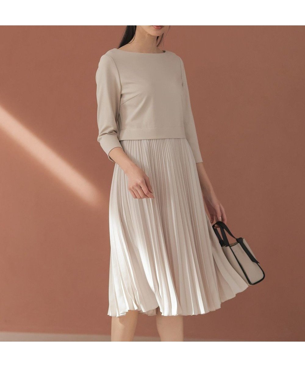 【組曲/KUMIKYOKU】の【KUMIKYOKU NAVY】ジャージーコンビプリーツ ワンピース インテリア・キッズ・メンズ・レディースファッション・服の通販 founy(ファニー) ファッション Fashion レディースファッション Fashion for Women ワンピース Dresses カーディガン Cardigan, Knitwear コレクション Collection, Seasonal Line コンパクト Compact, Small Size コンビ Combo, Combination Style ジャケット Jacket, Outerwear ストレッチ Stretch, Stretchy Fabric ツイード Twill, Twill Weave ドレープ Drape, Draping Fabric フォルム Silhouette, Form フォーマル Formal, Dressy プリーツ Pleats, Pleated A/W・秋冬 Autumn/Winter 2022年 2022 S/S・春夏 SS, Spring/Summer, Warm Season 2022-2023秋冬・A/W Autumn/Winter 2022–23 AW22–23 夏 Summer エレガント 上品 Elegant セレモニー Ceremony 結婚式 Wedding ビジネス 仕事 通勤 Business / Work / Commuting ベージュ系|ID: prp329100004532569 ipo3291000000036898925