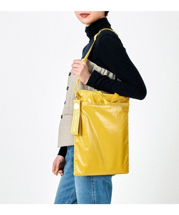 【レスポートサック/LeSportsac】のMOBILE SHOULDER BAG2/ヒトリップカナリアイエロー インテリア・キッズ・メンズ・レディースファッション・服の通販 founy(ファニー) https://founy.com/ ファッション Fashion レディースファッション WOMEN イエロー Yellow クッション Cushion 軽量 Lightweight スマート Smart スリム Slim フィット Fit プリント Print ポケット Pocket モバイル Mobile 無地 Plain Color ビジネス 仕事 通勤 Business |ID: prp329100004532835 ipo3291000000032039825