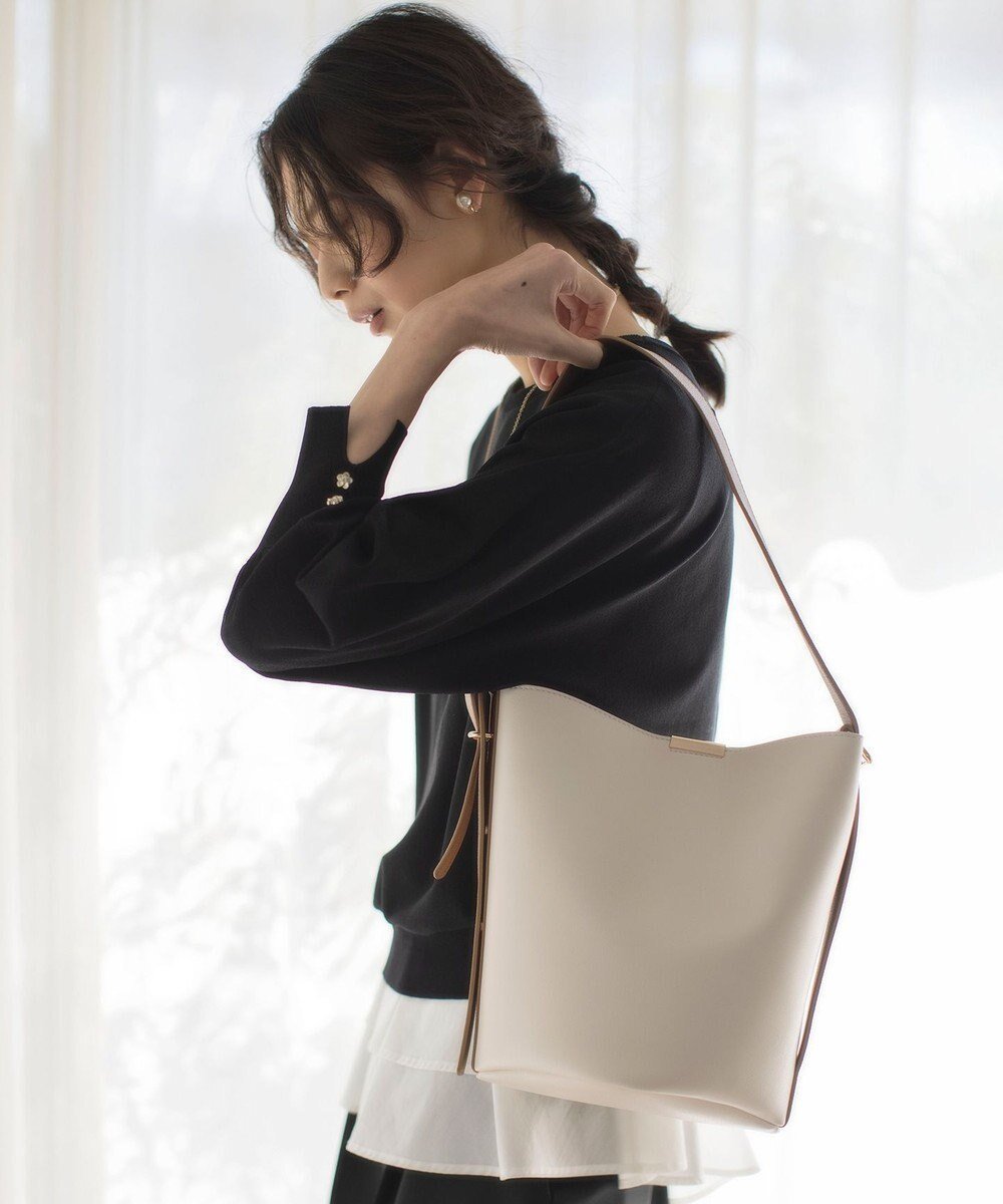 【組曲/KUMIKYOKU】のバケツ トートバッグ 人気、トレンドファッション・服の通販 founy(ファニー) 　ファッション　Fashion　レディースファッション　WOMEN　バッグ　Bag　ショルダー　Shoulder　トレンド　Trend　バケツ　Bucket　フェイクレザー　Faux Leather　マグネット　Magnet　エレガント 上品　Elegant　 other-1|ID: prp329100004532895 ipo3291000000032040097