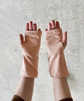 【オルクベット/ORuKuBET】のORGANIC COTTON リストカバー 【 抗菌・防臭・オーガニックコットン・日本製 】 人気、トレンドファッション・服の通販 founy(ファニー) ファッション Fashion レディースファッション Fashion for Women 手袋 Gloves & Mittens オーガニック Organic Cotton 抗菌 Antibacterial, Bacteria-Resistant シルク Silk, 100% Silk フィット Fit, Slim Fit A/W・秋冬 Autumn/Winter S/S・春夏 SS, Spring/Summer, Warm Season 再入荷 Restock / Back in Stock おすすめ Recommended / Our Picks 日本製 Made In Japan 夏 Summer ギフト プレゼント Gift / Present |ID:prp329100004532927