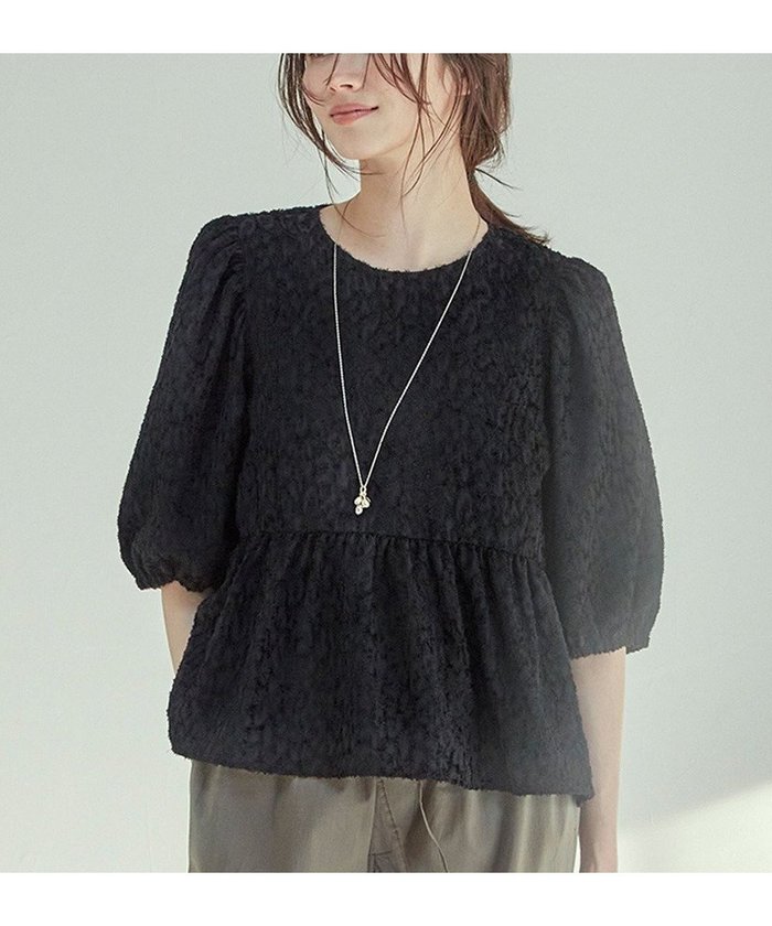【23区/NIJYUSANKU】の【SLOW/一部店舗限定】カットジャカード ブラウス インテリア・キッズ・メンズ・レディースファッション・服の通販 founy(ファニー) https://founy.com/ ファッション Fashion レディースファッション WOMEN トップス・カットソー Tops/Tshirt シャツ/ブラウス Shirts/Blouses 春 Spring カーゴパンツ Cargo Pants コンパクト Compact ジャカード Jacquard スリーブ Sleeve デニム Denim 定番 Standard フリンジ Fringe ペプラム Peplum ボトム Bottom モザイク Mosaic S/S・春夏 Ss・Spring/Summer 再入荷 Restock/Back In Stock/Re Arrival おすすめ Recommend 夏 Summer 2024年 2024 2024春夏・S/S Ss,Spring/Summer,2024 |ID: prp329100004533025 ipo3291000000032040653