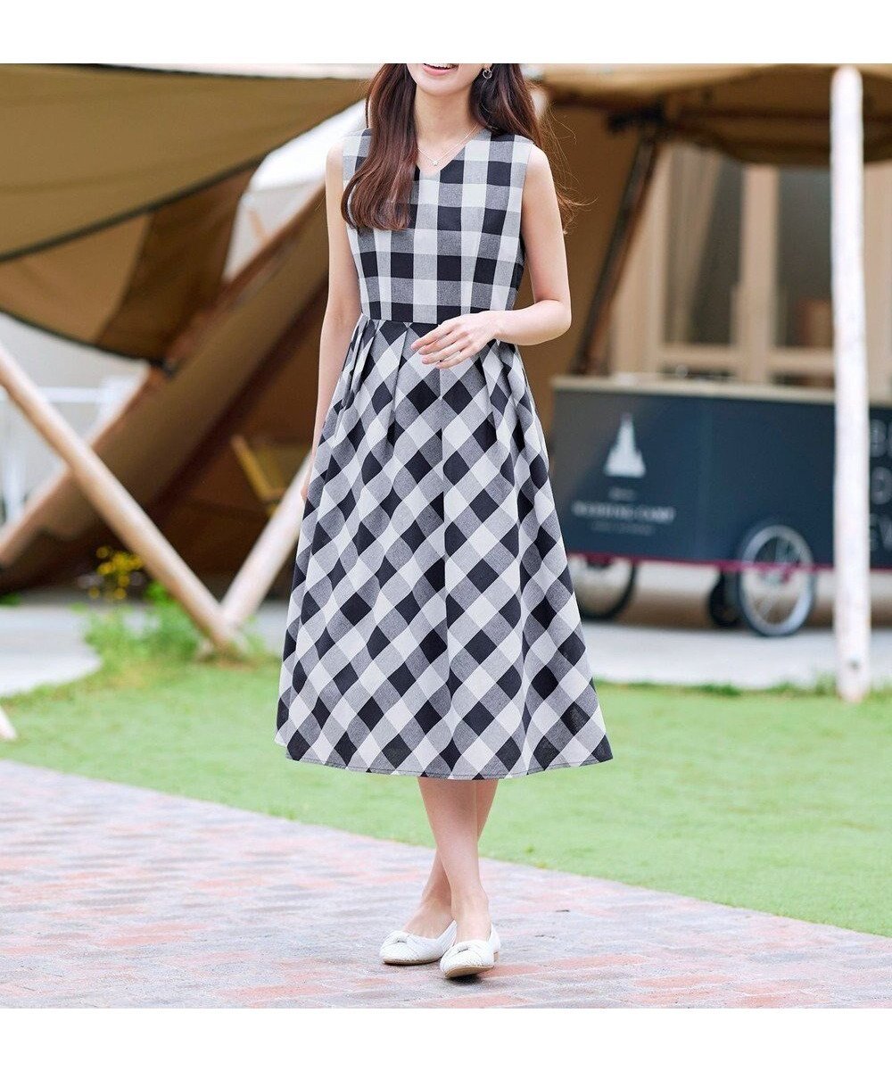 【ティアクラッセ/Tiaclasse】の【袖が選べる・洗える】大柄ギンガムチェックワンピース インテリア・キッズ・メンズ・レディースファッション・服の通販 founy(ファニー) ファッション Fashion レディースファッション Fashion for Women ワンピース Dresses アクセサリー Fashion Accessories カーディガン Cardigan, Knitwear ギンガム Gingham, Gingham Fabric スリーブ Sleeve, Long Sleeve / Short Sleeve チェック Check, Plaid, Tartan チュニック Tunic, Long Top ノースリーブ Sleeveless, No-Sleeve フレア Flare, Flared ポケット Pocket, Pocket Detail 再入荷 Restock / Back in Stock 夏 Summer 新作・新入荷 New Arrivals / New In 春 Spring S/S・春夏 SS, Spring/Summer, Warm Season 洗える Machine Washable ノースリーブ:ネイビー|ID: prp329100004533226 ipo3291000000034515490