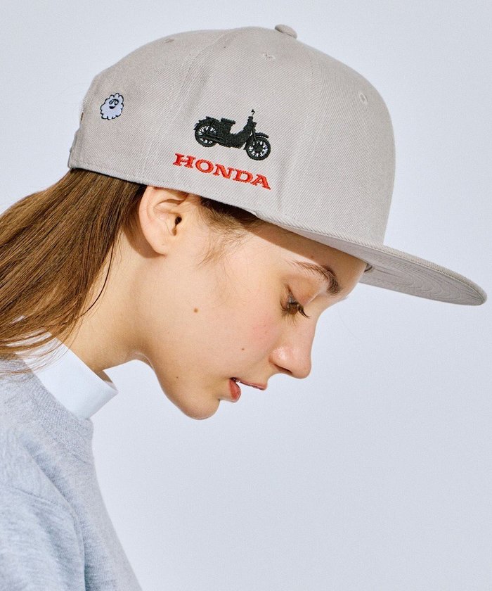 【ピーダブリュサーキュラス/PW CIRCULUS】の〈Hondaコラボ〉【UNISEX】コラボキャップ Cub刺繍Ver. インテリア・キッズ・メンズ・レディースファッション・服の通販 founy(ファニー) https://founy.com/ ファッション Fashion レディースファッション WOMEN 帽子 Hats ユニセックス Unisex キャップ Cap キャラクター Character コラボ Collaboration スウェット Sweat フロント Front モックネック Mock Neck 帽子 Hat |ID: prp329100004533312 ipo3291000000032041801