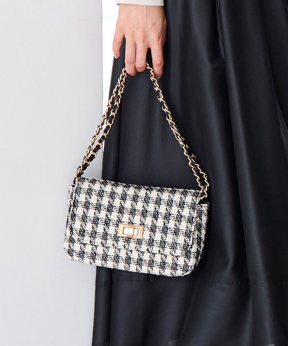 【エニィ スィス/any SiS】のツイードチェーン バッグ インテリア・キッズ・メンズ・レディースファッション・服の通販 founy(ファニー) 　ファッション　Fashion　レディースファッション　Fashion for Women　バッグ　Bags　おすすめ　Recommended / Our Picks　ショルダー　Shoulder, Shoulder Strap　チェーン　Chain, Chain Strap　ツイード　Twill, Twill Weave　フェミニン　Feminine, Girly　ブローチ　Brooch, Pin Brooch　ロング　Long, Long-Length　エレガント 上品　Elegant　モノトーン千鳥|ID: prp329100004533436 ipo3291000000034298209