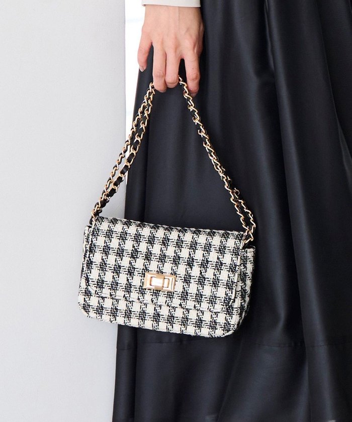 【エニィ スィス/any SiS】のツイードチェーン バッグ インテリア・キッズ・メンズ・レディースファッション・服の通販 founy(ファニー) https://founy.com/ ファッション Fashion レディースファッション Fashion for Women バッグ Bags おすすめ Recommended / Our Picks ショルダー Shoulder, Shoulder Strap チェーン Chain, Chain Strap ツイード Twill, Twill Weave フェミニン Feminine, Girly ブローチ Brooch, Pin Brooch ロング Long, Long-Length エレガント 上品 Elegant |ID: prp329100004533436 ipo3291000000035713067