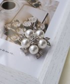 【ティアクラッセ/Tiaclasse】のパールフラワーブローチ 人気、トレンドファッション・服の通販 founy(ファニー) ファッション Fashion レディースファッション Fashion for Women おすすめ Recommended / Our Picks アクセサリー Fashion Accessories オケージョン Occasion Wear ストーン Stone, Gem-Like チュニック Tunic, Long Top パール Pearl, Pearl Accent フラワー Flower, Floral ブローチ Brooch, Pin Brooch モチーフ Motif, Design Theme エレガント 上品 Elegant 入学式 Entrance Ceremony 再入荷 Restock / Back in Stock 夏 Summer 新作・新入荷 New Arrivals / New In 春 Spring 結婚式 Wedding thumbnail シルバー|ID: prp329100004534045 ipo3291000000034303857