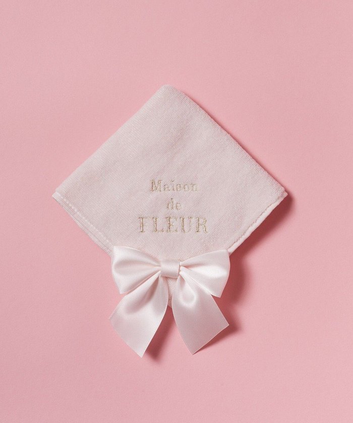 【メゾンドフルール/Maison de FLEUR】のビッグリボンタオルハンカチ インテリア・キッズ・メンズ・レディースファッション・服の通販 founy(ファニー) https://founy.com/ ファッション Fashion レディースファッション Ladies' Fashion Online 財布 Wallets おすすめ Recommend ギフト プレゼント Gift Present サテン Satin タオル Towel ハンカチ Handkerchief ハンド Hand リボン Ribbon エレガント 上品 Elegant 財布 Wallet |ID: prp329100004534286 ipo3291000000032456838