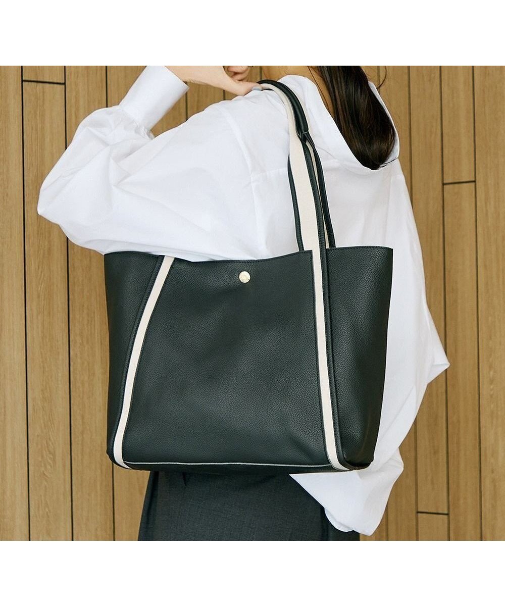 【トプカピ/TOPKAPI】の【TREASURE TOPKAPI】ソフトシュリンク テープハンドル A4 トート バッグ インテリア・キッズ・メンズ・レディースファッション・服の通販 founy(ファニー) 　ファッション　Fashion　レディースファッション　WOMEN　バッグ　Bag　おすすめ　Recommend　シンプル　Simple　ジャケット　Jacket　スマート　Smart　スリット　Slit　ポケット　Pocket　ビジネス 仕事 通勤　Business　ブラック|ID: prp329100004534517 ipo3291000000032046654