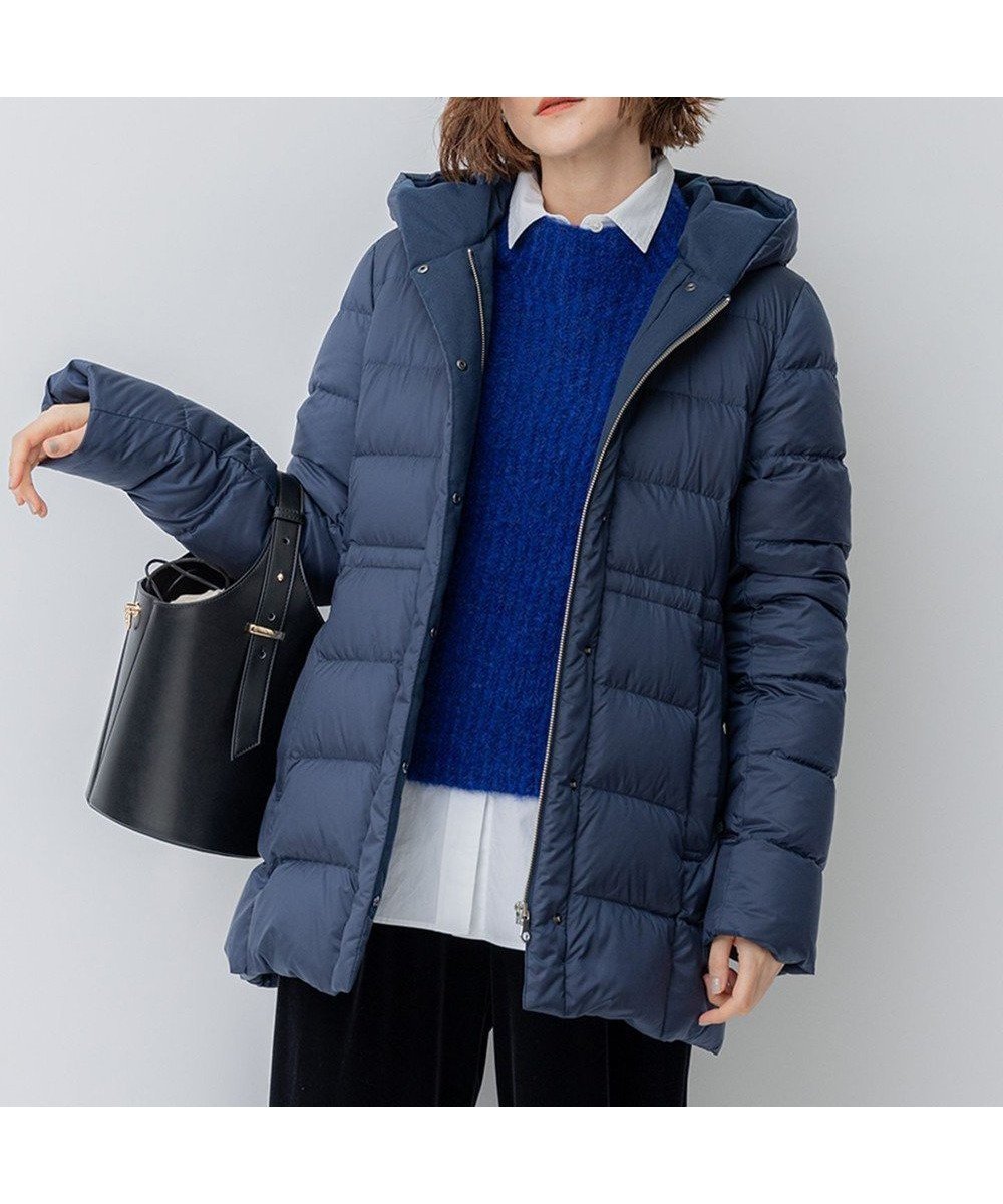 【23区/NIJYUSANKU】の【新色追加/洗える/撥水加工】シレータフタ ミドル丈 ダウンコート インテリア・キッズ・メンズ・レディースファッション・服の通販 founy(ファニー) 　ファッション　Fashion　レディースファッション　WOMEN　アウター　Coat Outerwear　コート　Coats　ジャケット　Jackets　ダウン　Down Coats And Jackets　洗える　Washable　コンパクト　Compact　軽量　Lightweight　シャーリング　Shirring　ジャケット　Jacket　タフタ　Taffeta　ダウン　Down　トレンド　Trend　人気　Popularity　バランス　Balance　フェザー　Feather　ベーシック　Basic　ミドル　Middle　ロング　Long　冬　Winter　A/W・秋冬　Aw・Autumn/Winter・Fw・Fall-Winter　エレガント 上品　Elegant　ダルブルー系|ID: prp329100004535264 ipo3291000000032132678