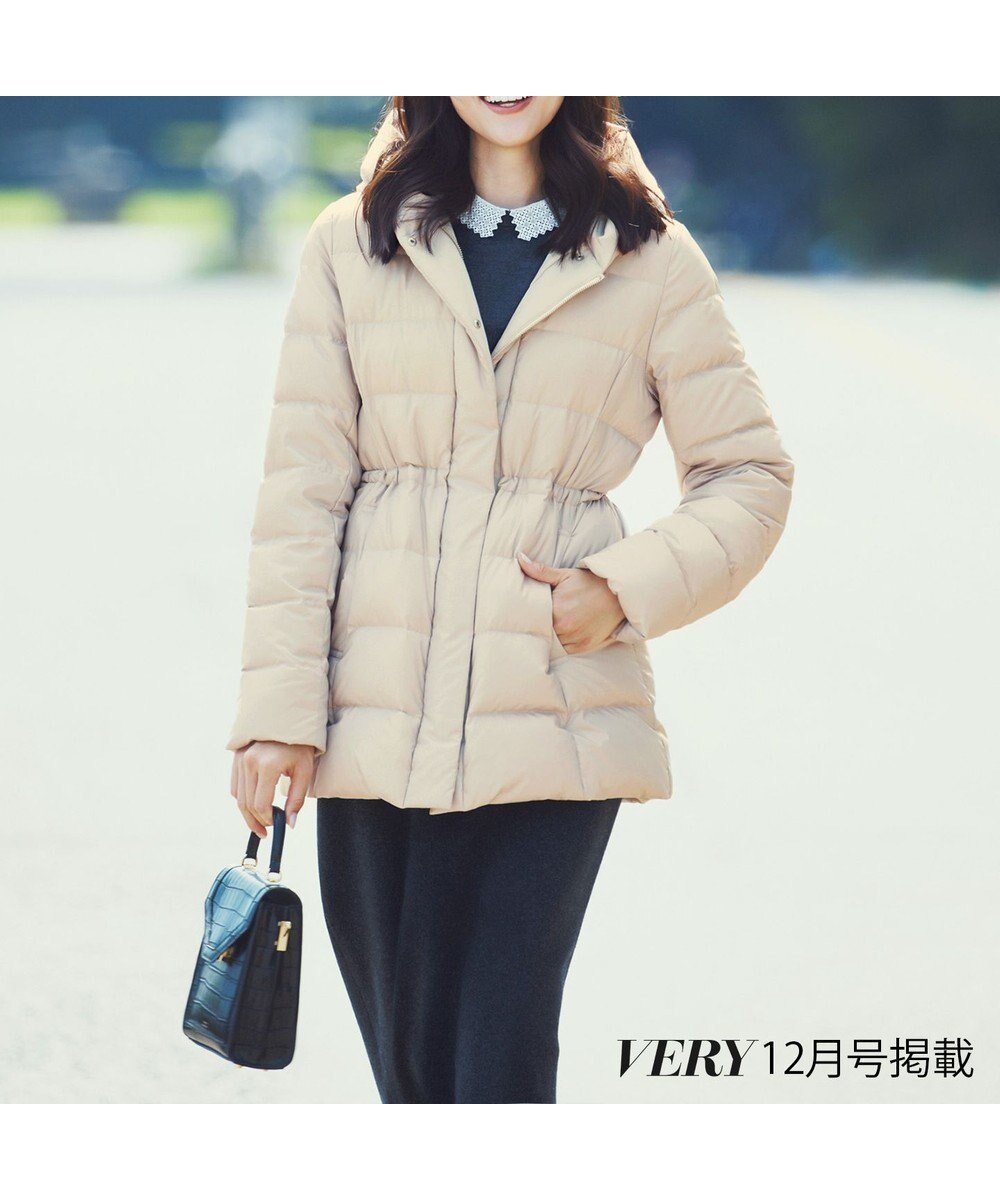 【23区/NIJYUSANKU】の【VERY12月号掲載/新色追加】シレータフタ ミドル丈 ダウンコート インテリア・キッズ・メンズ・レディースファッション・服の通販 founy(ファニー) 雑誌掲載アイテム Magazine Picks & Fashion Features ファッション雑誌 Fashion Magazines ヴェリィ VERY ファッション Fashion レディースファッション Fashion for Women アウター Coat / Outerwear Collection コート・ロングコート・ピーコート Long Coats, Peacoats & More レディースジャケット・軽アウター Jackets ダウンジャケット・軽量ダウン Warm & Lightweight Down Jackets 洗える Machine Washable コンパクト Compact, Small Size 軽量 Lightweight, Ultra Light 12月号 December Issue シャーリング Shirring, Ruched ショート Short, Short Length ジャケット Jacket, Outerwear 雑誌 Magazine, Fashion Magazine タフタ Taffeta, Structured Fabric ダウン Down, Puffer トレンド Trend, Trending Now 人気 Popular, Best Seller ハイネック High Neck, Mock Neck バランス Balance, Style Balance フェザー Feather, Feather Detail ベーシック Basic, Essential ミドル Middle Length, Mid Height ロング Long, Long-Length 冬 Winter / This Winter A/W・秋冬 Autumn/Winter エレガント 上品 Elegant ベージュ系|ID: prp329100004535264 ipo3291000000034497124