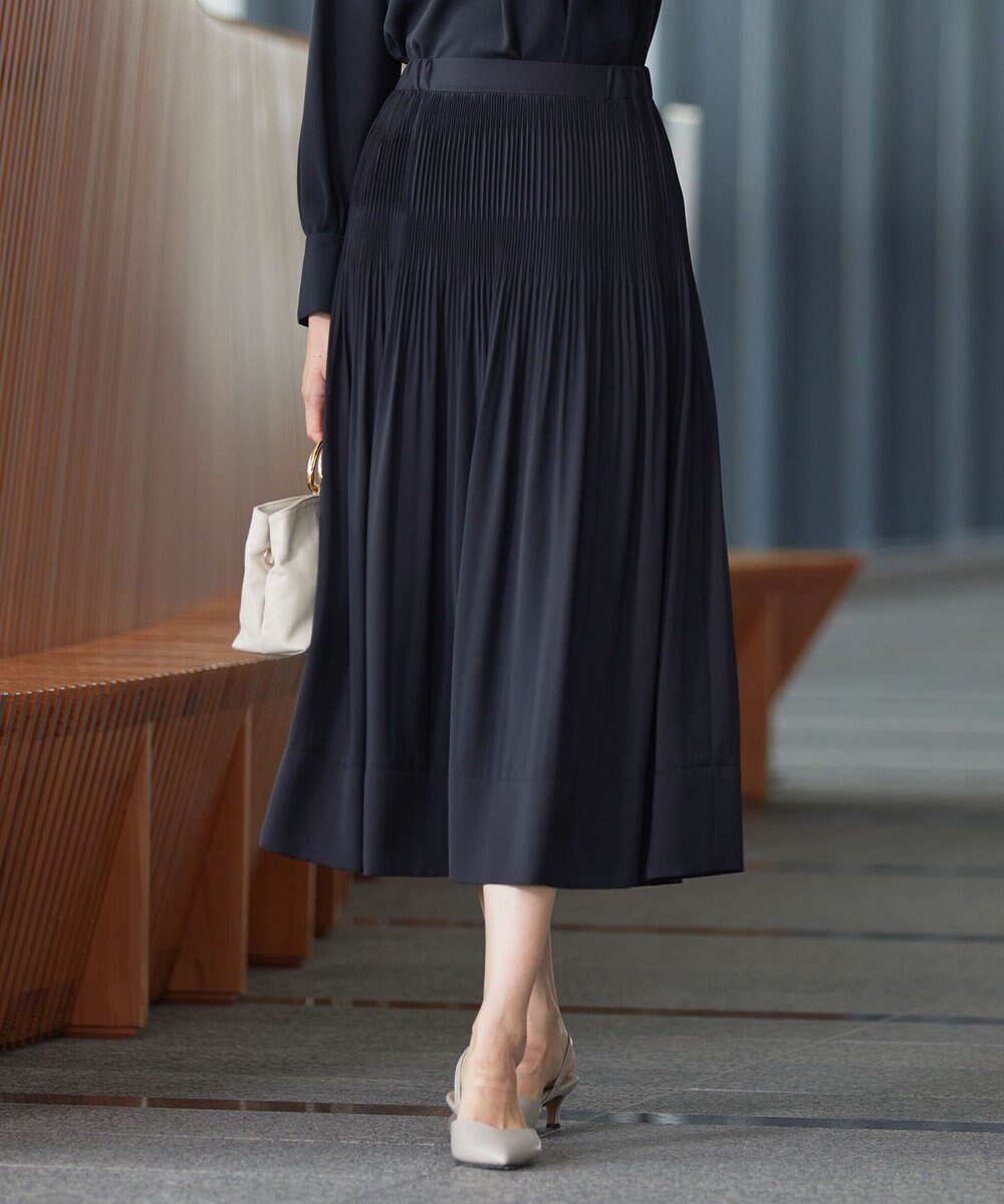 【自由区/JIYU-KU】の【セットアップ対応・洗える】ライトサテンプリーツ スカート 人気、トレンドファッション・服の通販 founy(ファニー) 　ファッション　Fashion　レディースファッション　Fashion for Women　セットアップ　Matching Sets　スカート・ミニ/ミディ/マキシ　Skirts / Mini, Midi & Maxi Skirts　スカート　Skirts　プリーツスカート / 上品フェミニンスタイル　Pleated Skirts　ストレッチ　Stretch, Stretchy Fabric　セットアップ　Set-Up, Coordinated Outfit　セレモニー　Ceremony　ドット　Polka Dot, Dot Pattern　ドレープ　Drape, Draping Fabric　プリーツ　Pleats, Pleated　モチーフ　Motif, Design Theme　夏　Summer　S/S・春夏　SS, Spring/Summer, Warm Season　洗える　Machine Washable　無地　Plain, Solid Color　A/W・秋冬　Autumn/Winter　ビジネス 仕事 通勤　Business / Work / Commuting　 other-1|ID: prp329100004535309 ipo3291000000033846319