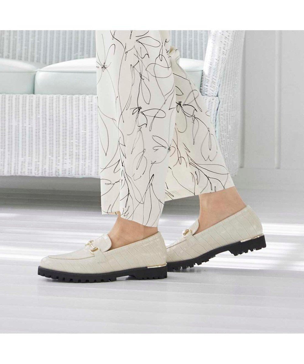【モード エ ジャコモ/MODE ET JACOMO】のcarino 【レイン対応】タンクソールビットローファー 人気、トレンドファッション・服の通販 founy(ファニー) 　ファッション　Fashion　レディースファッション　WOMEN　エナメル　Enamel　厚底　Platforms　シンプル　Simple　スタイリッシュ　Stylish　スタンダード　Standard　トレンド　Trend　定番　Standard　ベーシック　Basic　レイン　Rain　ワンポイント　One Point　おすすめ　Recommend　 other-1|ID: prp329100004535473 ipo3291000000032287805