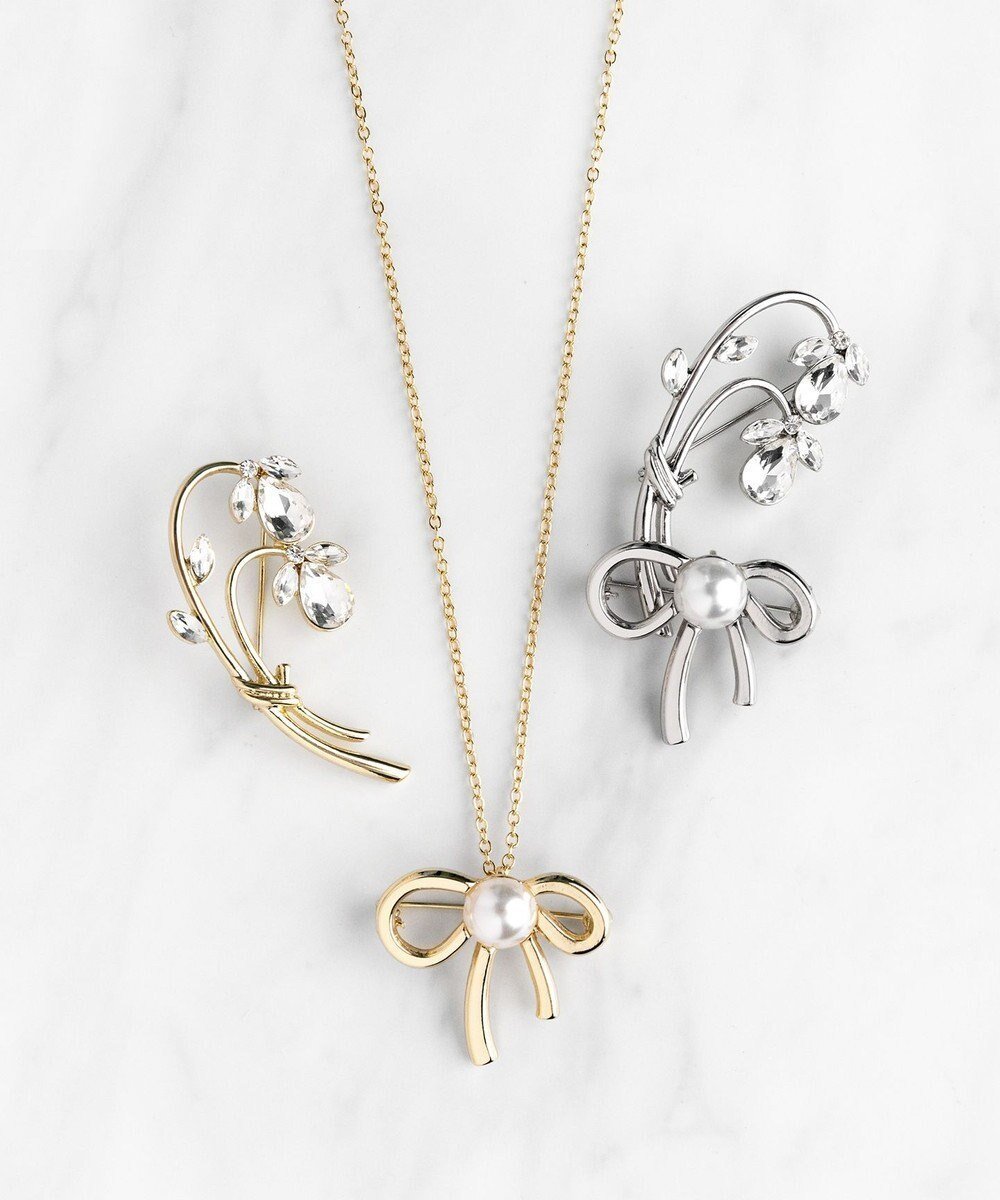 【トッカ/TOCCA】のRIBBON&FLOWER BROOCH NECKLACE 2セット ブローチネックレス インテリア・キッズ・メンズ・レディースファッション・服の通販 founy(ファニー) 　ファッション　Fashion　レディースファッション　WOMEN　ジュエリー　Jewelry　ネックレス　Necklaces　アクセサリー　Accessories　シンプル　Simple　チェーン　Chain　ドレス　Dress　ネックレス　Necklace　パール　Pearl　ビジュー　Bijou　フェミニン　Feminine　フラワー　Flower　ブローチ　Brooch　モチーフ　Motif　リボン　Ribbon　リュクス　Luxe　ループ　Loop　S/S・春夏　Ss・Spring/Summer　夏　Summer　セレモニー　Ceremony　2025年　2025　2025春夏・S/S　Ss,Spring/Summer,2025　ゴールド系|ID: prp329100004535801 ipo3291000000032053169
