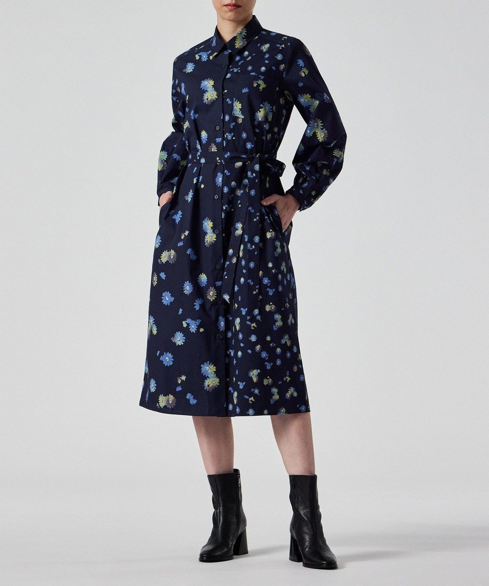 【ポール スミス/Paul Smith】のChamomile Floral ミックス ワンピース インテリア・キッズ・メンズ・レディースファッション・服の通販 founy(ファニー) 　ファッション　Fashion　レディースファッション　WOMEN　ワンピース　Dress　シャツワンピース　Shirt Dresses　おすすめ　Recommend　ギャザー　Gather　グラデーション　Gradation　シューズ　Shoes　スニーカー　Sneakers　フェミニン　Feminine　フレア　Flare　ミックス　Mix　ワーク　Work　夏　Summer　S/S・春夏　Ss・Spring/Summer　A/W・秋冬　Aw・Autumn/Winter・Fw・Fall-Winter　ネイビー|ID: prp329100004536285 ipo3291000000032055745