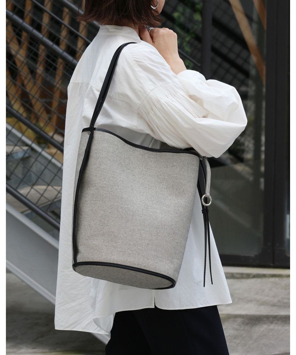 【モローバイサンク/MORROW by thank】の【A4サイズ対応・軽い】VIVIAN ONE SHOULDER インテリア・キッズ・メンズ・レディースファッション・服の通販 founy(ファニー) 　ファッション　Fashion　レディースファッション　Fashion for Women　キャンバス　Canvas, Canvas Fabric　ショルダー　Shoulder, Shoulder Strap　シンプル　Simple, Minimal　スタンダード　Standard, Basic　財布　Wallet, Purse　定番　Standard, Basic Item　ポケット　Pocket, Pocket Detail　日本製　Made In Japan　エレガント 上品　Elegant　MIX キャンバス|ID: prp329100004536359 ipo3291000000033538169