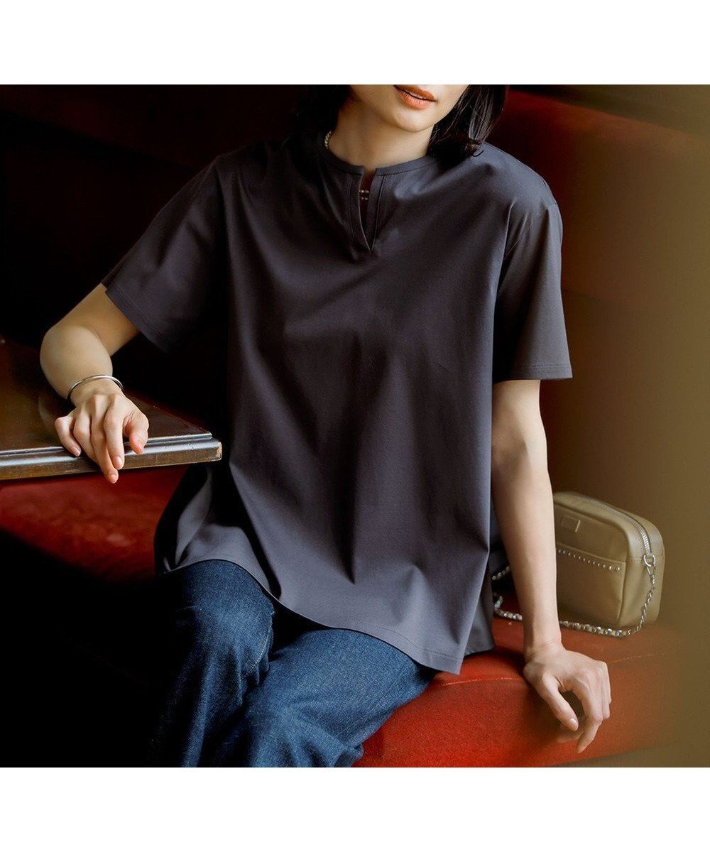 【23区/NIJYUSANKU】の【汗じみ防止/洗える】スムースデザイン バックフレア カットソー 人気、トレンドファッション・服の通販 founy(ファニー) 　ファッション　Fashion　レディースファッション　Ladies' Fashion Online　トップス・カットソー　Tops/Tshirt　シャツ/ブラウス　Shirts/Blouses　ロング / Tシャツ　T-Shirts　カットソー　Cut and Sewn　春　Spring　洗える　Washable　カットソー　Cut And Sew　コンビ　Combination　シンプル　Simple　ジャージ　Jersey　スリーブ　Sleeve　ドレープ　Drape　フレア　Flare　フレンチ　French　フロント　Front　半袖　Short Sleeve　ヨーク　Yoke　S/S・春夏　Ss・Spring/Summer　夏　Summer　2025年　2025　2025春夏・S/S　Ss,Spring/Summer,2025　 other-1|ID: prp329100004536363 ipo3291000000032447938