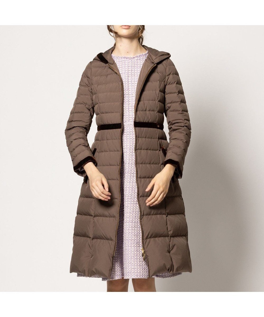 【トッカ/TOCCA】の【WEB限定カラーあり・洗える】COSMIC BLANKET ロングダウンコート インテリア・キッズ・メンズ・レディースファッション・服の通販 founy(ファニー) 　ファッション　Fashion　レディースファッション　Fashion for Women　アウター　Coat / Outerwear Collection　コート・ロングコート・ピーコート　Long Coats, Peacoats & More　レディースジャケット・軽アウター　Jackets　ダウンジャケット・軽量ダウン　Warm & Lightweight Down Jackets　ジャケット　Jacket, Outerwear　ブランケット　Blanket, Throw Blanket　洗える　Machine Washable　A/W・秋冬　Autumn/Winter　[WEB限定]モカ系|ID: prp329100004537306 ipo3291000000033660422