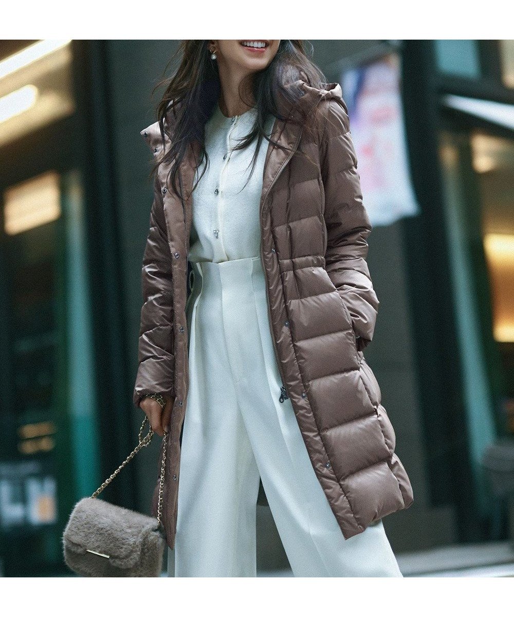 【23区/NIJYUSANKU】の【新色追加/洗える/撥水加工】シレータフタ ロング ダウンコート インテリア・キッズ・メンズ・レディースファッション・服の通販 founy(ファニー) 　ファッション　Fashion　レディースファッション　WOMEN　アウター　Coat Outerwear　コート　Coats　ジャケット　Jackets　ダウン　Down Coats And Jackets　洗える　Washable　コンパクト　Compact　軽量　Lightweight　シャーリング　Shirring　ジャケット　Jacket　タフタ　Taffeta　ダウン　Down　人気　Popularity　バランス　Balance　フェザー　Feather　ベーシック　Basic　ミドル　Middle　ロング　Long　冬　Winter　A/W・秋冬　Aw・Autumn/Winter・Fw・Fall-Winter　再入荷　Restock/Back In Stock/Re Arrival　エレガント 上品　Elegant　ブラウン系|ID: prp329100004537335 ipo3291000000032245776