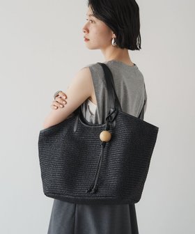 【ラシット/russet】の《russet×BEARDSLEYコラボ第2弾》カゴトートバッグ(CE-1530) 人気、トレンドファッション・服の通販 founy(ファニー) ファッション Fashion レディースファッション WOMEN バッグ Bag 春 Spring コラボ Collaboration コレクション Collection 軽量 Lightweight スマート Smart 財布 Wallet チャーム Charm デニム Denim 定番 Standard 人気 Popularity ハンド Hand フォルム Form プリント Print ポケット Pocket ラフィア Raffia ワンポイント One Point ワーク Work S/S・春夏 Ss・Spring/Summer 再入荷 Restock/Back In Stock/Re Arrival おすすめ Recommend 日本製 Made In Japan 夏 Summer |ID:prp329100004537349