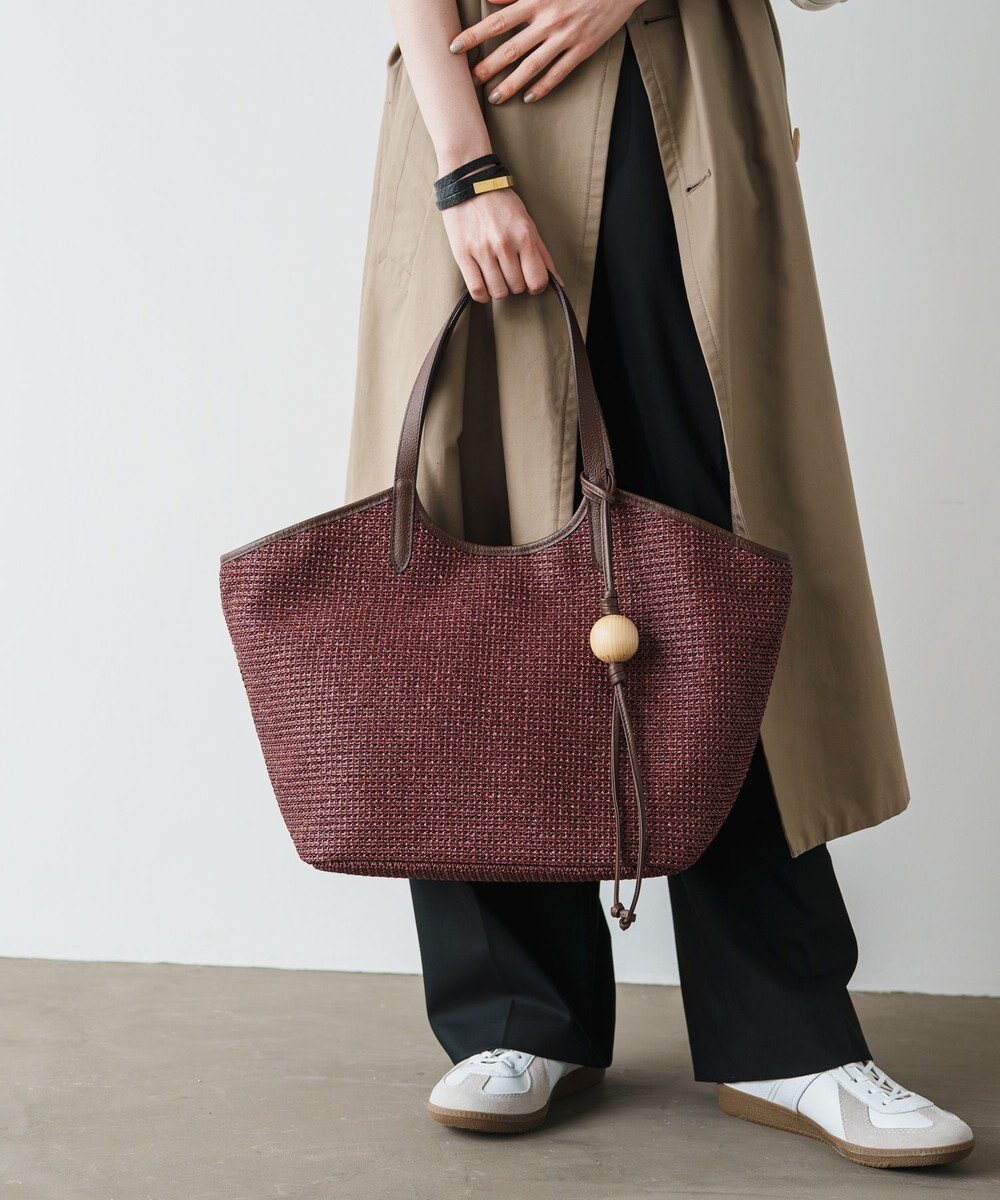 【ラシット/russet】の《russet×BEARDSLEYコラボ第2弾》カゴトートバッグ(CE-1530) インテリア・キッズ・メンズ・レディースファッション・服の通販 founy(ファニー) 　ファッション　Fashion　レディースファッション　WOMEN　バッグ　Bag　春　Spring　コラボ　Collaboration　コレクション　Collection　軽量　Lightweight　スマート　Smart　財布　Wallet　チャーム　Charm　デニム　Denim　定番　Standard　人気　Popularity　ハンド　Hand　フォルム　Form　プリント　Print　ポケット　Pocket　ラフィア　Raffia　ワンポイント　One Point　ワーク　Work　S/S・春夏　Ss・Spring/Summer　再入荷　Restock/Back In Stock/Re Arrival　おすすめ　Recommend　日本製　Made In Japan　夏　Summer　Bordeaux|ID: prp329100004537349 ipo3291000000032062972