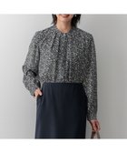 【23区/NIJYUSANKU】の【吸水速乾/UVケア/防シワ性】シャドージオメトリック プリント ブラウス ネイビー系|ID: prp329100004537374 ipo3291000000032063078