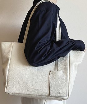 【エクエル ル スティル デヴィ/Hekher Le Style de Vie】の【日本製 / A4サイズ対応/セレモニーにも】シュリンクレザー トートバッグ 人気、トレンドファッション・服の通販 founy(ファニー) ファッション Fashion レディースファッション WOMEN バッグ Bag ショルダー Shoulder シンプル Simple スクエア Square スリーブ Sleeve 財布 Wallet ハンド Hand フィット Fit ポケット Pocket 再入荷 Restock/Back In Stock/Re Arrival 日本製 Made In Japan セレモニー Ceremony ビジネス 仕事 通勤 Business |ID:prp329100004537382