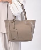 【エクエル ル スティル デヴィ/Hekher Le Style de Vie】の【日本製 / A4サイズ対応/セレモニーにも】シュリンクレザー トートバッグ グレージュ|ID: prp329100004537382 ipo3291000000035889237