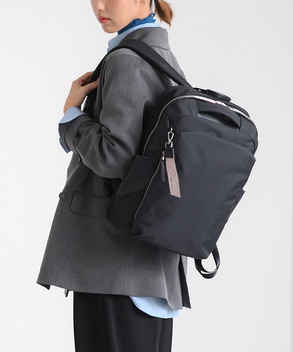 【エースバッグズアンドラゲッジ/ACE BAGS & LUGGAGE】のW .Day/Night ポルク スクエアリュック A4 14.0インチPC 15237 ダブルアンドデイナイト 人気、トレンドファッション・服の通販 founy(ファニー) 　ファッション　Fashion　レディースファッション　WOMEN　バッグ　Bag　クッション　Cushion　コンパクト　Compact　ショルダー　Shoulder　スクエア　Square　スニーカー　Sneakers　スリーブ　Sleeve　手帳　Pocket Book　フィット　Fit　フロント　Front　ポケット　Pocket　メッシュ　Mesh　リュック　Ruck Sack　ワーク　Work　再入荷　Restock/Back In Stock/Re Arrival　おすすめ　Recommend　夏　Summer　スーツケース キャリーケース　Suitcase　ビジネス 仕事 通勤　Business　 other-1|ID: prp329100004537402 ipo3291000000032197893