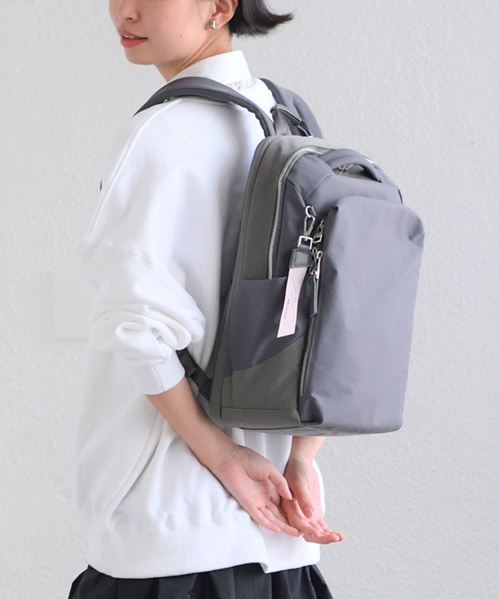 【エースバッグズアンドラゲッジ/ACE BAGS & LUGGAGE】のW .Day/Night ポルク スクエアリュック A4 14.0インチPC 15237 ダブルアンドデイナイト インテリア・キッズ・メンズ・レディースファッション・服の通販 founy(ファニー) 　ファッション　Fashion　レディースファッション　WOMEN　バッグ　Bag　クッション　Cushion　コンパクト　Compact　ショルダー　Shoulder　スクエア　Square　スニーカー　Sneakers　スリーブ　Sleeve　手帳　Pocket Book　フィット　Fit　フロント　Front　ポケット　Pocket　メッシュ　Mesh　リュック　Ruck Sack　ワーク　Work　再入荷　Restock/Back In Stock/Re Arrival　おすすめ　Recommend　夏　Summer　スーツケース キャリーケース　Suitcase　ビジネス 仕事 通勤　Business　グレー|ID: prp329100004537402 ipo3291000000032197896