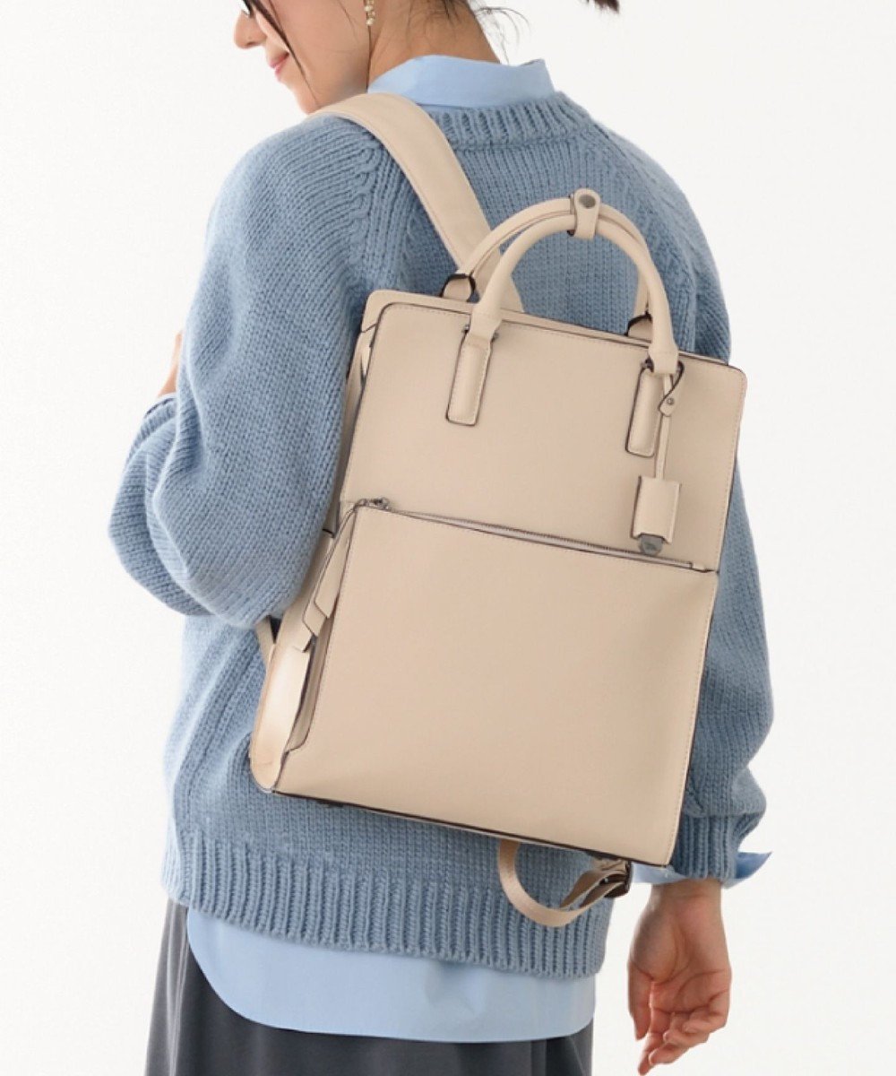 【エースバッグズアンドラゲッジ/ACE BAGS & LUGGAGE】のW .Day Night スペロ 2WAYリュック A4サイズ 15162 ダブルアンドデイナイト スクエアリュック トートバッグ ハンドバッグ インテリア・キッズ・メンズ・レディースファッション・服の通販 founy(ファニー) 　ファッション　Fashion　レディースファッション　WOMEN　バッグ　Bag　コンパクト　Compact　傘　Umbrella　スエード　Suede　スクエア　Square　スーツ　Suit　ダウン　Down　ハンドバッグ　Handbag　フロント　Front　ポケット　Pocket　リュック　Ruck Sack　ワーク　Work　おすすめ　Recommend　ビジネス 仕事 通勤　Business　オフホワイト|ID: prp329100004537436 ipo3291000000032136626