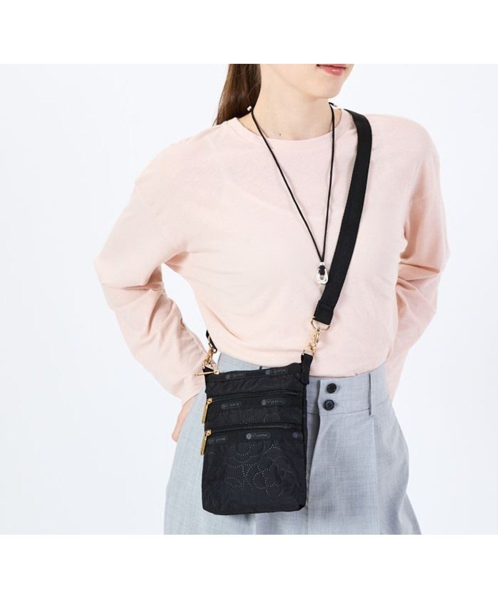 【レスポートサック/LeSportsac】の3 ZIP CROSSBODY/パフィーブロッサムズ 人気、トレンドファッション・服の通販 founy(ファニー) 　ファッション　Fashion　レディースファッション　Fashion for Women　おすすめ　Recommended / Our Picks　アウトドア　Outdoor Clothing　スマート　Smart, Elegant　フラワー　Flower, Floral　ポケット　Pocket, Pocket Detail　モチーフ　Motif, Design Theme　エレガント 上品　Elegant　人気　Popular, Best Seller　旅行　Travel　財布　Wallet, Purse　 other-1|ID: prp329100004537496 ipo3291000000033467771