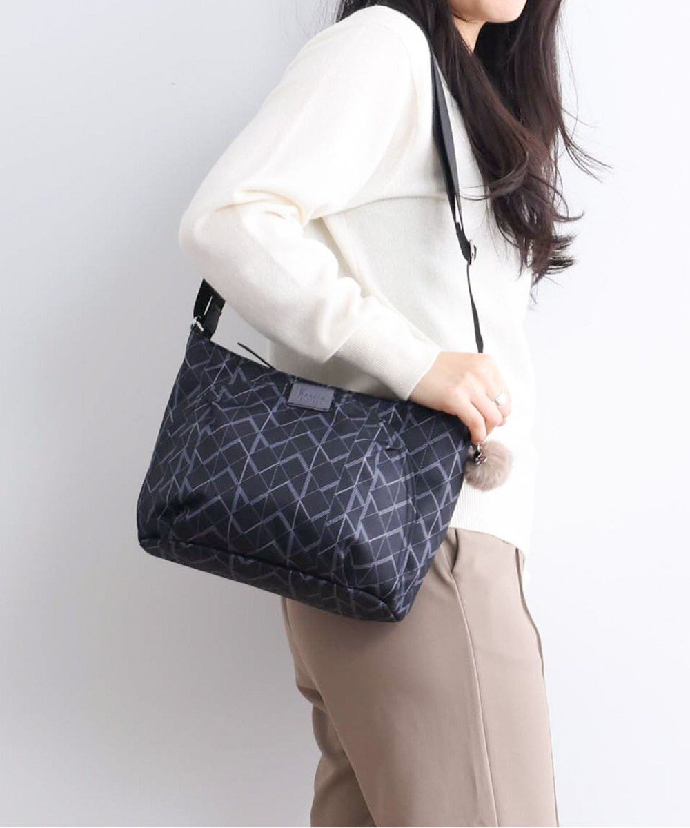 【エースバッグズアンドラゲッジ/ACE BAGS & LUGGAGE】のKanana project KM-2 ショルダーバッグ 6L 68712 カナナ カナナプロジェクト 人気、トレンドファッション・服の通販 founy(ファニー) 　ファッション　Fashion　レディースファッション　Fashion for Women　傘　Umbrella, Parasol　軽量　Lightweight, Ultra Light　スマート　Smart, Elegant　セットアップ　Set-Up, Coordinated Outfit　チャーム　Charm, Pendant　トラベル　Travel, Travel Gear　ハンカチ　Handkerchief, Hanky　フォルム　Silhouette, Form　フロント　Front, Front Design　プリント　Print, Printed Pattern　ポケット　Pocket, Pocket Detail　リュック　Backpack, Rucksack　再入荷　Restock / Back in Stock　おすすめ　Recommended / Our Picks　旅行　Travel　スーツケース キャリーケース　Suitcase / Carry Case　 other-1|ID: prp329100004537504 ipo3291000000032978482