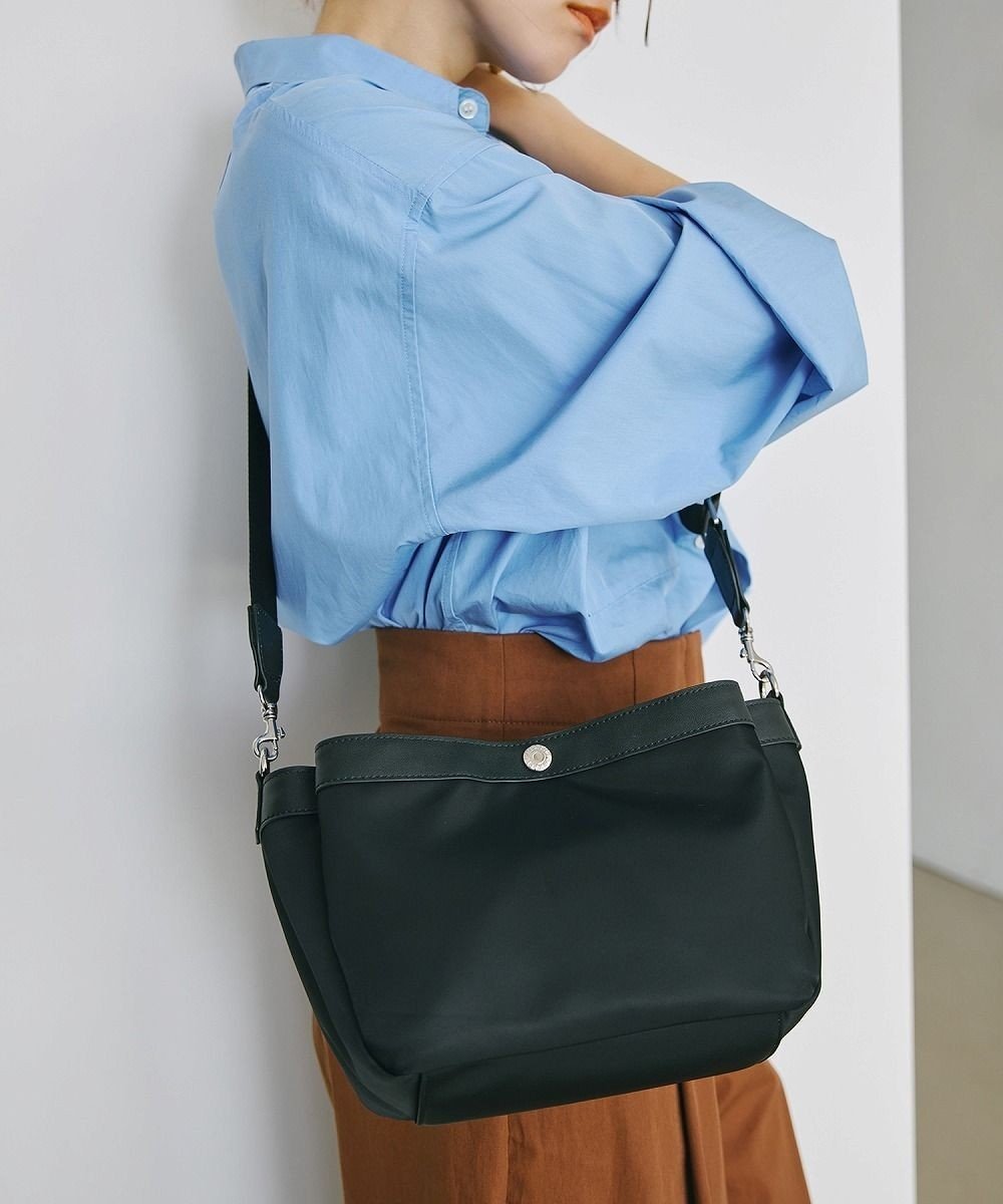 【トプカピ/TOPKAPI】の【Breath TOPKAPI】防水ナイロン レザーコンビ ショルダーバッグ 人気、トレンドファッション・服の通販 founy(ファニー) 　ファッション　Fashion　レディースファッション　Ladies' Fashion Online　バッグ　Bag　コンビ　Combination　ショルダー　Shoulder　シンプル　Simple　フロント　Front　ポケット　Pocket　マグネット　Magnet　再入荷　Restock/Back In Stock/Re Arrival　旅行　Travel　 other-1|ID: prp329100004537519 ipo3291000000032575353