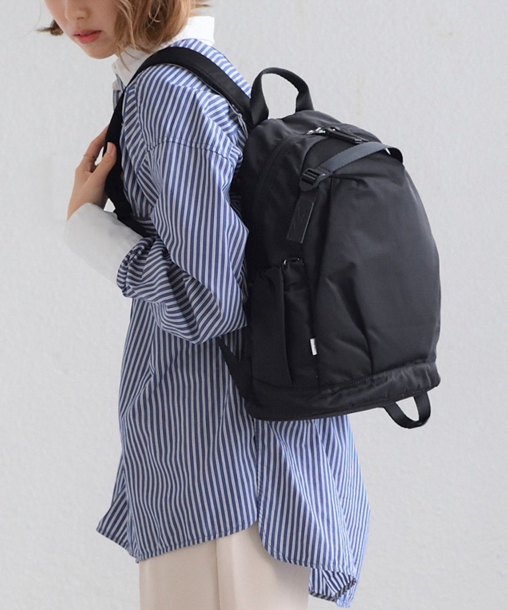 【エースバッグズアンドラゲッジ/ACE BAGS & LUGGAGE】のW .Day/Night アウリンコ ラウンドリュック B5 11.0インチタブレット 15173 ダブルアンドデイナイト インテリア・キッズ・メンズ・レディースファッション・服の通販 founy(ファニー) 　ファッション　Fashion　レディースファッション　WOMEN　バッグ　Bag　クッション　Cushion　ショルダー　Shoulder　スリーブ　Sleeve　ドローコード　Draw Cord　手帳　Pocket Book　フロント　Front　ポケット　Pocket　メッシュ　Mesh　ラウンド　Round　リュック　Ruck Sack　楽ちん　Easy　ワーク　Work　再入荷　Restock/Back In Stock/Re Arrival　おすすめ　Recommend　スーツケース キャリーケース　Suitcase　ビジネス 仕事 通勤　Business　ブラック|ID: prp329100004537520 ipo3291000000032146991