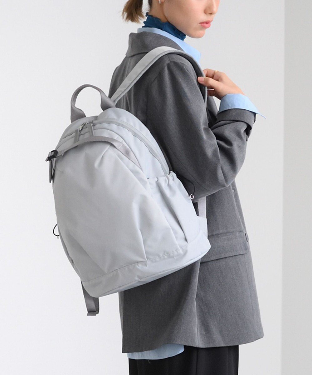 【エースバッグズアンドラゲッジ/ACE BAGS & LUGGAGE】のW .Day/Night アウリンコ ラウンドリュック B5 11.0インチタブレット 15173 ダブルアンドデイナイト インテリア・キッズ・メンズ・レディースファッション・服の通販 founy(ファニー) 　ファッション　Fashion　レディースファッション　WOMEN　バッグ　Bag　クッション　Cushion　ショルダー　Shoulder　スリーブ　Sleeve　ドローコード　Draw Cord　手帳　Pocket Book　フロント　Front　ポケット　Pocket　メッシュ　Mesh　ラウンド　Round　リュック　Ruck Sack　楽ちん　Easy　ワーク　Work　再入荷　Restock/Back In Stock/Re Arrival　おすすめ　Recommend　スーツケース キャリーケース　Suitcase　ビジネス 仕事 通勤　Business　アイスグレー|ID: prp329100004537520 ipo3291000000032146994