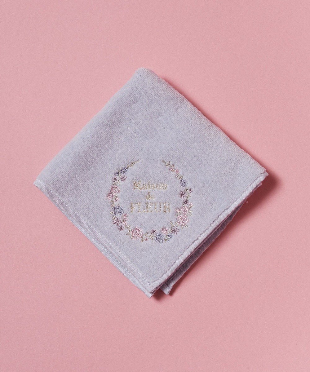 【メゾンドフルール/Maison de FLEUR】のフラワーフレーム刺繍タオルハンカチ インテリア・キッズ・メンズ・レディースファッション・服の通販 founy(ファニー) 　ファッション　Fashion　レディースファッション　WOMEN　財布　Wallets　おすすめ　Recommend　ギフト プレゼント　Gift Present　コンパクト　Compact　タオル　Towel　ハンカチ　Handkerchief　ハンド　Hand　フラワー　Flower　フレーム　Flame　エレガント 上品　Elegant　財布　Wallet　Blue|ID: prp329100004538422 ipo3291000000032068838