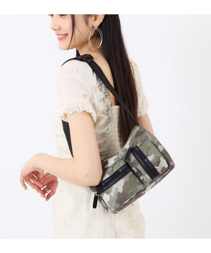 【レスポートサック/LeSportsac】のCARGO SMALL SHOULDER BAG/カモカーゴ インテリア・キッズ・メンズ・レディースファッション・服の通販 founy(ファニー) https://founy.com/ ファッション Fashion レディースファッション Fashion for Women スマート Smart, Elegant 財布 Wallet, Purse ボックス Boxy, Box Shape ポケット Pocket, Pocket Detail ミリタリー Military, Army Style おすすめ Recommended / Our Picks |ID: prp329100004538619 ipo3291000000032730600