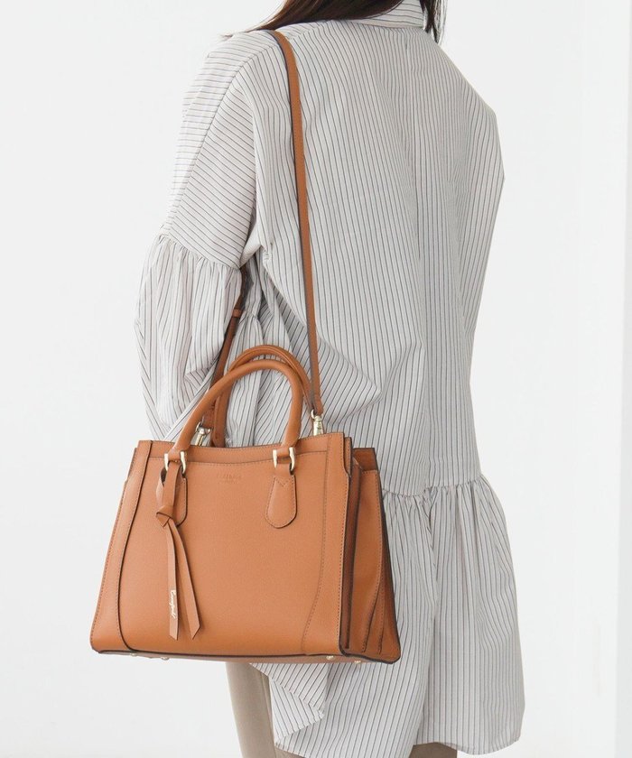 【エースバッグズアンドラゲッジ/ACE BAGS & LUGGAGE】のJewelna Rose クロフォード ハンドバッグ 本革 11922 ジュエルナローズ ショルダーバッグ 2way インテリア・キッズ・メンズ・レディースファッション・服の通販 founy(ファニー) https://founy.com/ ファッション Fashion レディースファッション Fashion for Women ショルダー Shoulder, Shoulder Strap スクエア Square, Square Shape フロント Front, Front Design ポケット Pocket, Pocket Detail ミドル Middle Length, Mid Height リボン Ribbon, Bow 新作・新入荷 New Arrivals / New In おすすめ Recommended / Our Picks エレガント 上品 Elegant |ID: prp329100004539559 ipo3291000000033517362