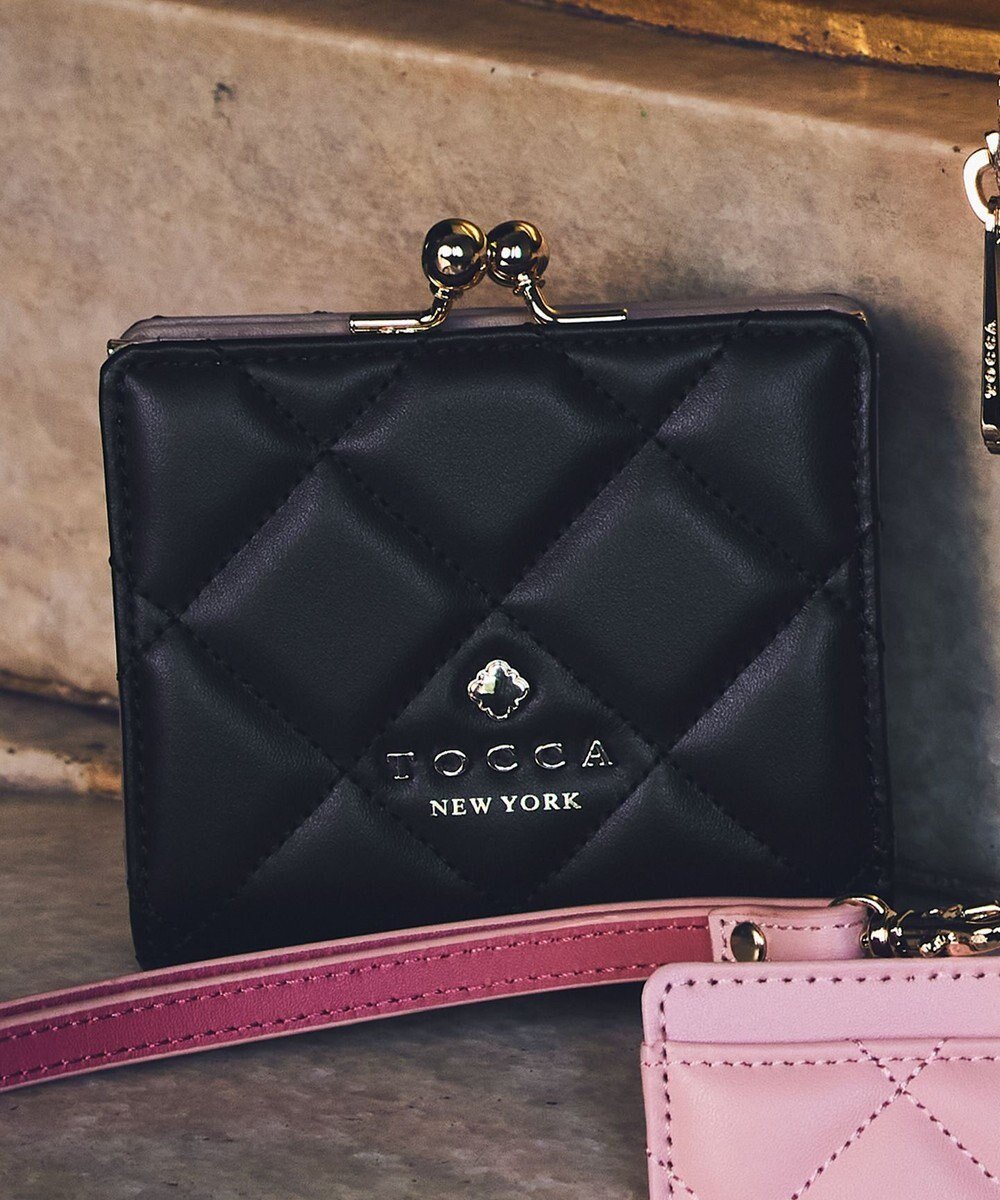 【トッカ/TOCCA】の【新色ブルー登場】PILA BIFOLDWALLET 財布 インテリア・キッズ・メンズ・レディースファッション・服の通販 founy(ファニー) 　ファッション　Fashion　レディースファッション　WOMEN　財布　Wallets　おすすめ　Recommend　エレガント 上品　Elegant　キルト　Quilt　コンパクト　Compact　リュクス　Luxe　ロマンティック　Romantic　財布　Wallet　ブラック系|ID: prp329100004539567 ipo3291000000032075645