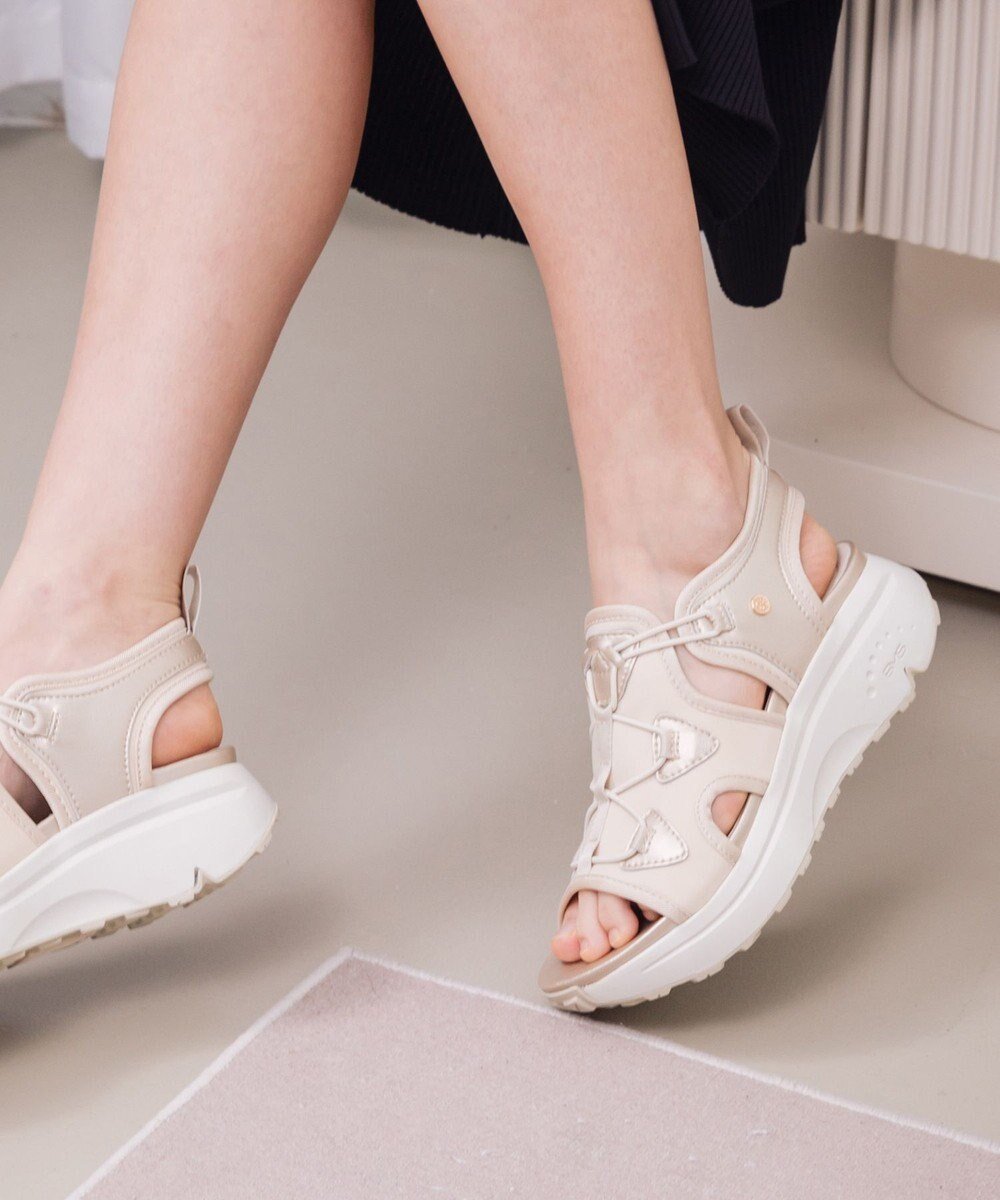 【インター ショシュール/INTER-CHAUSSURES】の【BUSSOLA】厚底スポーティサンダル インテリア・キッズ・メンズ・レディースファッション・服の通販 founy(ファニー) 　ファッション　Fashion　レディースファッション　Fashion for Women　厚底　Platform Shoes　サンダル　Sandals, Summer Shoes　バランス　Balance, Style Balance　ラバー　Rubber, Rubber Sole　リラックス　Relax, Relaxed Fit　A/W・秋冬　Autumn/Winter　S/S・春夏　SS, Spring/Summer, Warm Season　おすすめ　Recommended / Our Picks　夏　Summer　旅行　Travel　ベージュ雑材|ID: prp329100004539582 ipo3291000000032771998