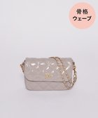 【メゾンドフルール/Maison de FLEUR】のキルティングエナメルバッグ Light Gray|ID: prp329100004539650 ipo3291000000032440652