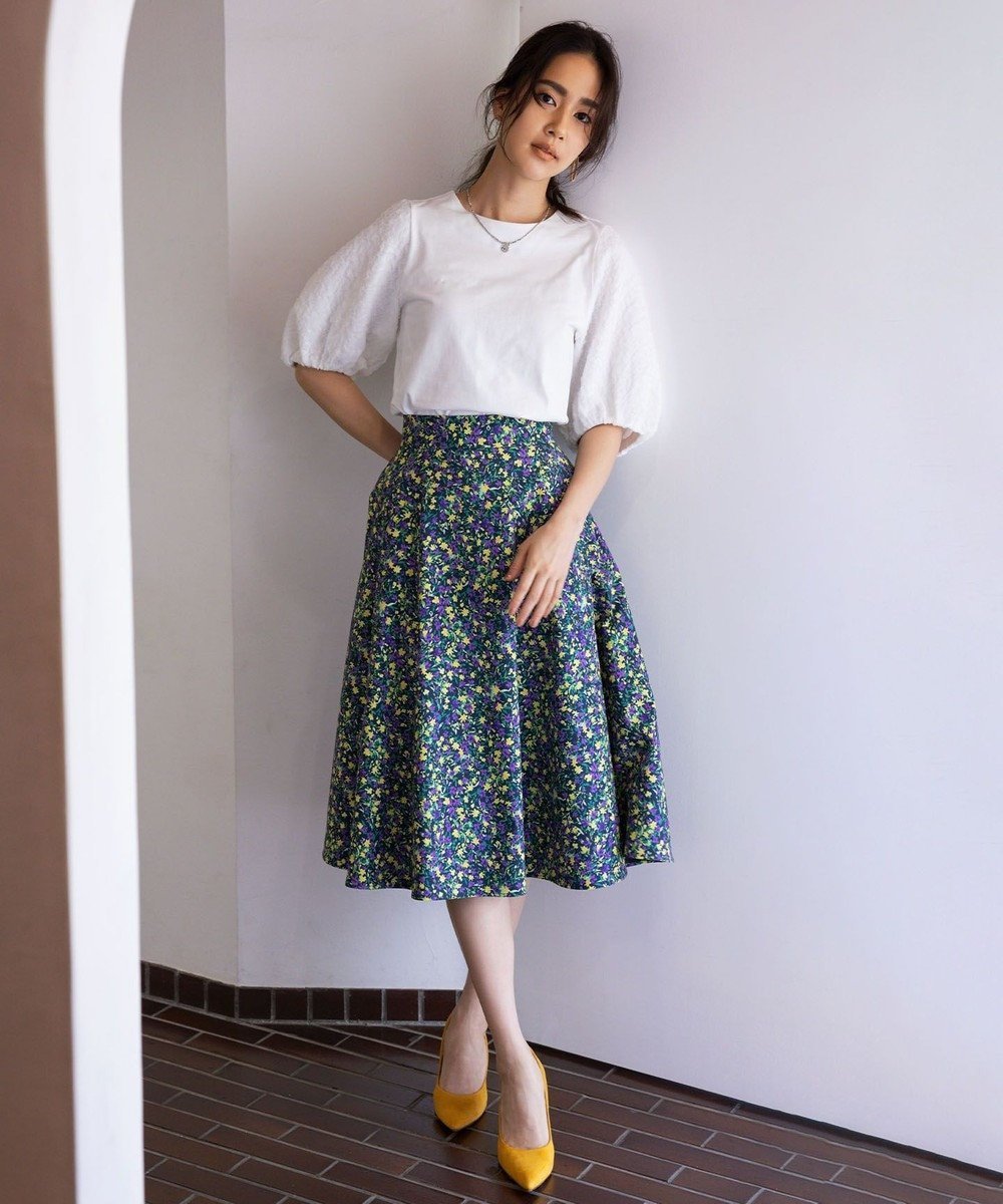 【組曲/KUMIKYOKU】の【23AW】フラワープリント ドラマティック スカート インテリア・キッズ・メンズ・レディースファッション・服の通販 founy(ファニー) ファッション Fashion レディースファッション Fashion for Women スカート Skirts クール Cool, Chic コンパクト Compact, Small Size シンプル Simple, Minimal フラワー Flower, Floral フレア Flare, Flared プリント Print, Printed Pattern A/W・秋冬 Autumn/Winter S/S・春夏 SS, Spring/Summer, Warm Season 夏 Summer 2023年 2023 2023-2024秋冬・A/W Autumn/Winter 2023–24 AW23–24 エレガント 上品 Elegant パープル系5|ID: prp329100004539735 ipo3291000000034605836