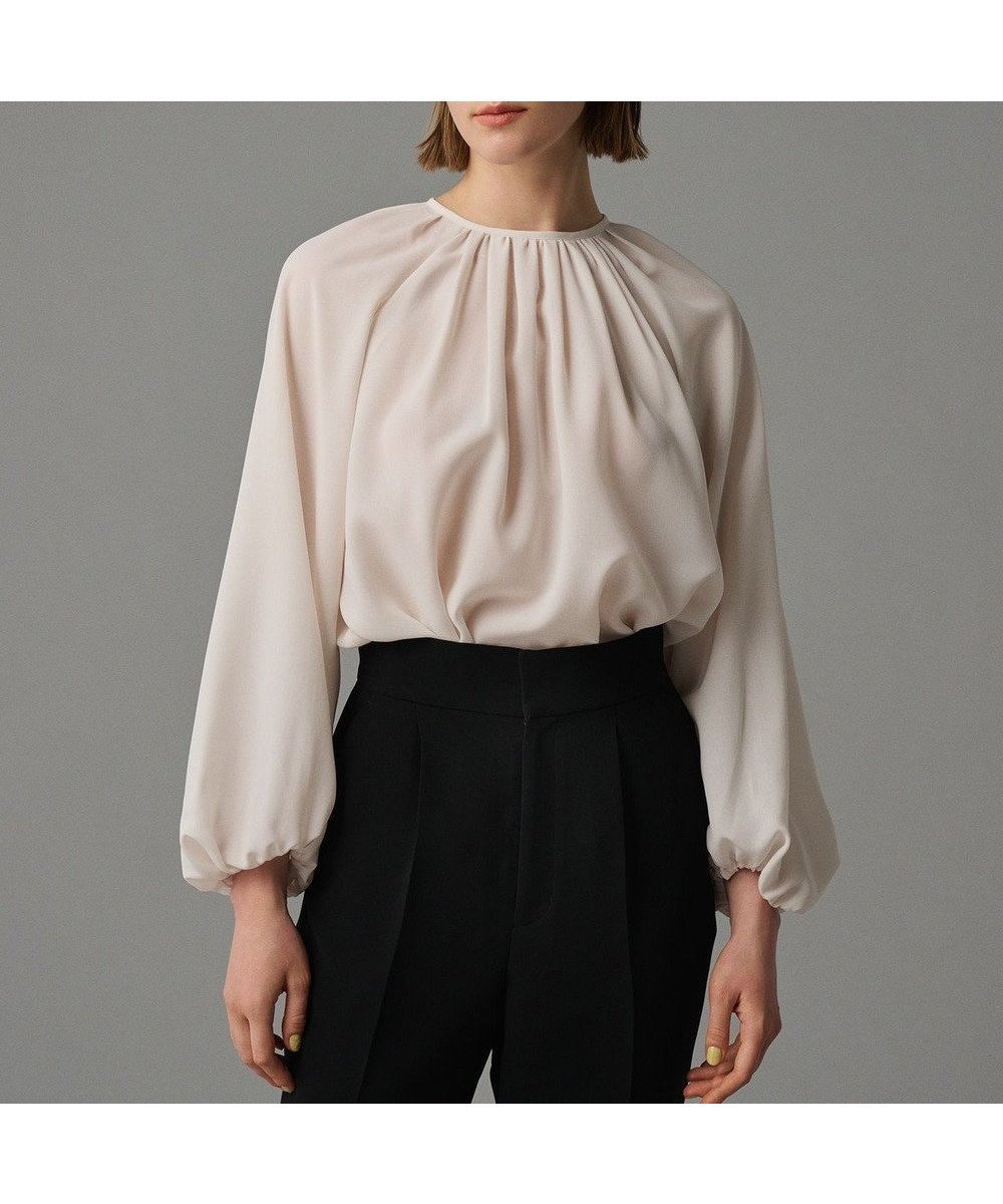 【アンクレイヴ/uncrave】の【吸水速乾・接触冷感・洗濯機洗い可】シアーボイル ボリュームスリーブブラウス(uncrave STANDARD) インテリア・キッズ・メンズ・レディースファッション・服の通販 founy(ファニー) 　ファッション　Fashion　レディースファッション　Fashion for Women　トップス・カットソー　Cut & Sew Tops　シャツ・ブラウス・オフィスカジュアル　Elegant Blouses & Button-Ups　ボリューム袖・フリルスリーブブラウス　Voluminous & Ruffle Sleeves / Puffy Sleeve Tops　ギャザー　Gathered, Ruffled　吸水　Absorbent, Quick-Dry　雑誌　Magazine, Fashion Magazine　ドレープ　Drape, Draping Fabric　A/W・秋冬　Autumn/Winter　S/S・春夏　SS, Spring/Summer, Warm Season　夏　Summer　エレガント 上品　Elegant　エクリュ|ID: prp329100004539827 ipo3291000000034411235
