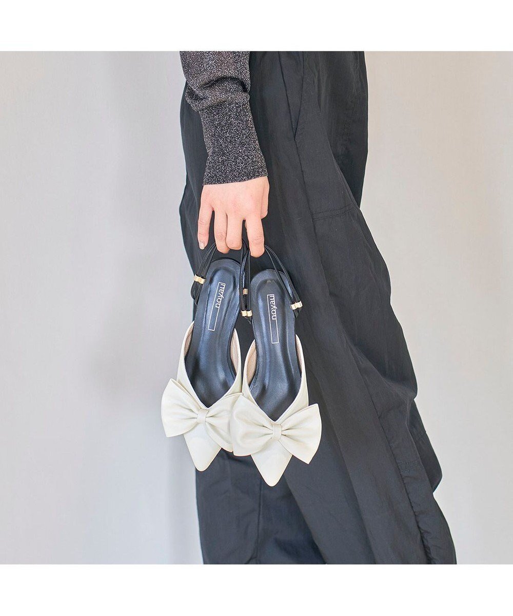 【モード エ ジャコモ/MODE ET JACOMO】のnoyau 2WAYリボンストラップミュールパンプス インテリア・キッズ・メンズ・レディースファッション・服の通販 founy(ファニー) 　ファッション　Fashion　レディースファッション　WOMEN　シューズ　Shoes　ソックス　Socks　デニム　Denim　トレンド　Trend　ミュール　Mule　ラップ　Wrap　リボン　Ribbon　再入荷　Restock/Back In Stock/Re Arrival　おすすめ　Recommend　旅行　Travel　エレガント 上品　Elegant　結婚式　Wedding Ceremony　ビジネス 仕事 通勤　Business　ホワイトコンビ|ID: prp329100004539864 ipo3291000000032077364