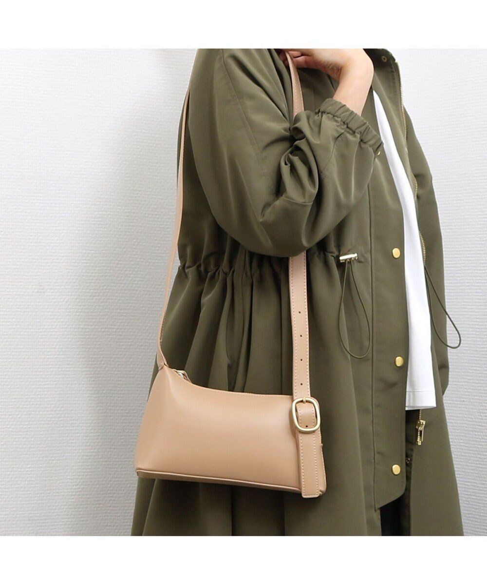 【アンビリオン/UNBILLION】のカシュカシュ cachecache / アシンメトリーバックルショルダー 人気、トレンドファッション・服の通販 founy(ファニー) 　ファッション　Fashion　レディースファッション　Fashion for Women　バッグ　Bags　アシンメトリー　Asymmetrical Style　カラフル　Colorful Design　ショルダー　Shoulder, Shoulder Strap　スマホ　Smartphone, Mobile Device　財布　Wallet, Purse　トレンド　Trend, Trending Now　ハンド　Hand, Handmade　フォルム　Silhouette, Form　ポケット　Pocket, Pocket Detail　ポシェット　Pochette, Mini Bag　ミックス　Mix, Mixed Style　モチーフ　Motif, Design Theme　再入荷　Restock / Back in Stock　おすすめ　Recommended / Our Picks　 other-1|ID: prp329100004540312 ipo3291000000033536870